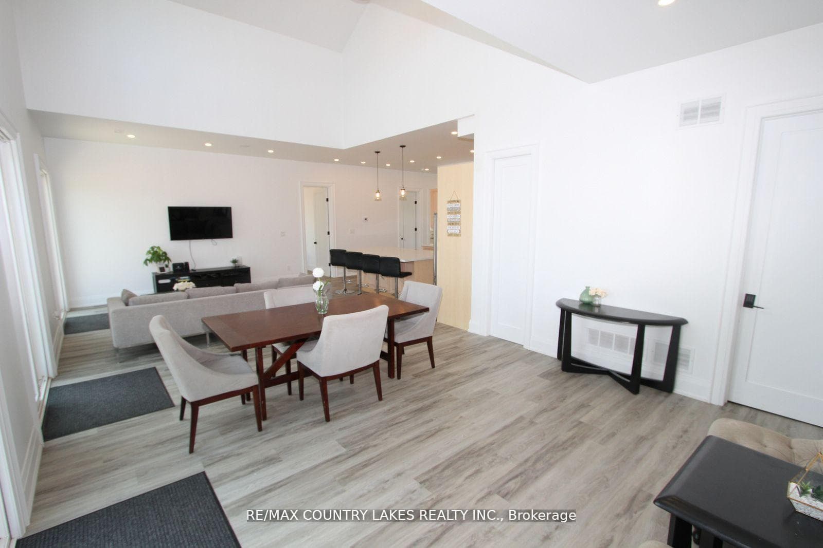 130 Baker Boulevard photo 17