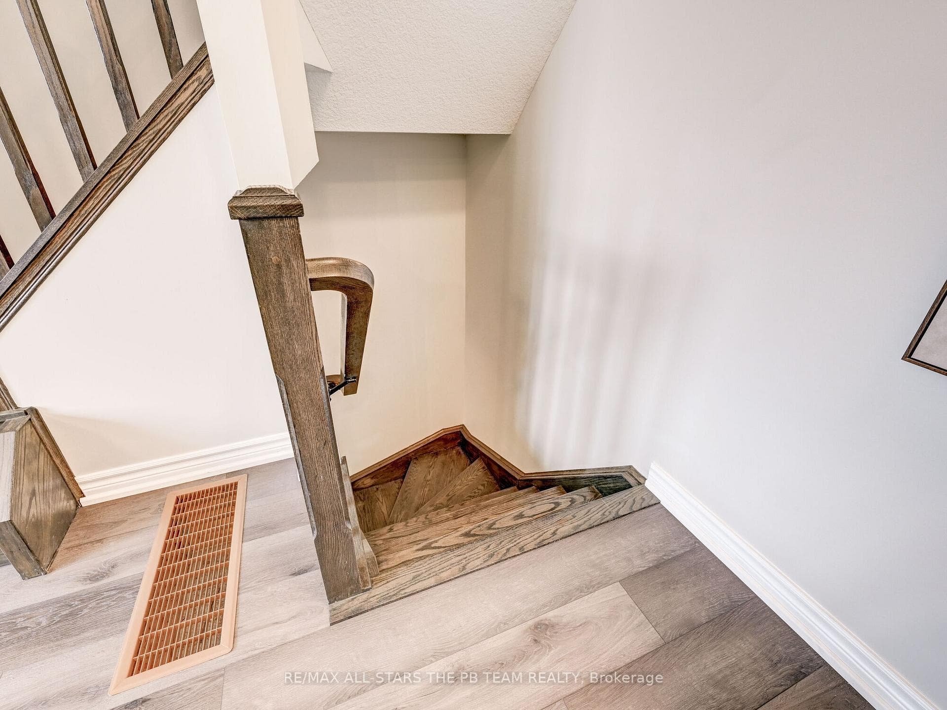 445 Ontario Street Unit 147 photo 23