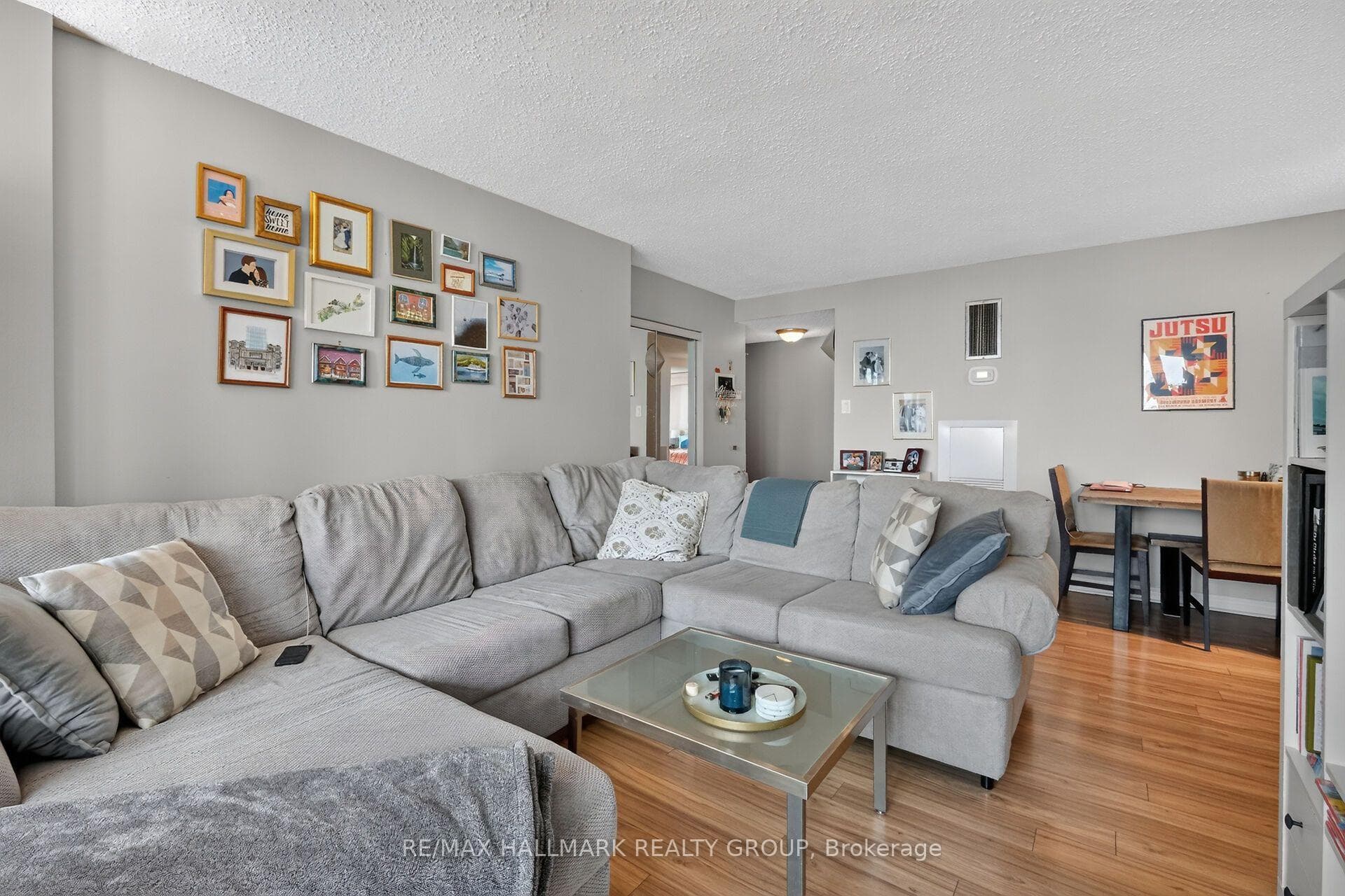 530 Laurier Avenue Unit 1907 photo 11