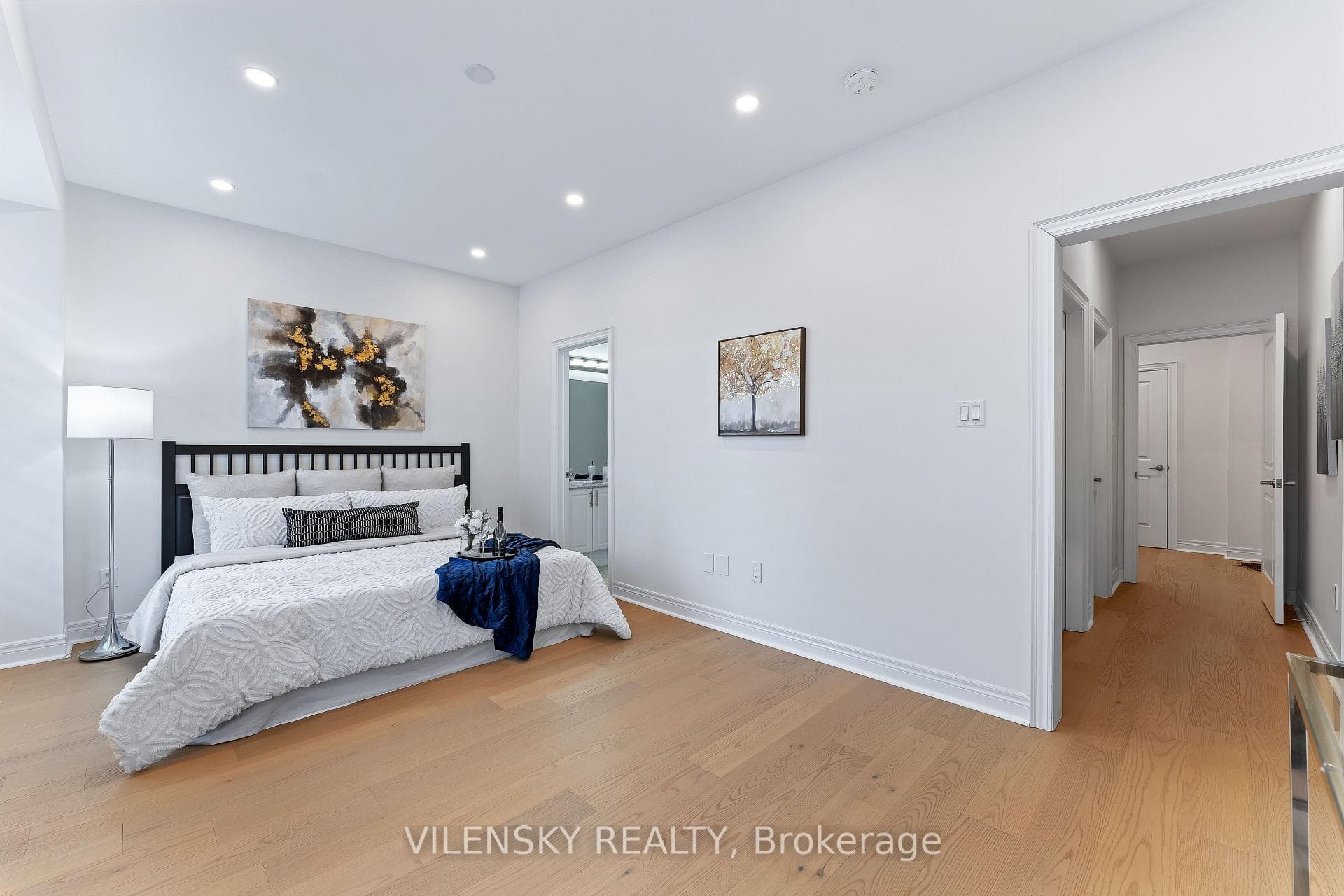 20 Kingsville Lane photo 17