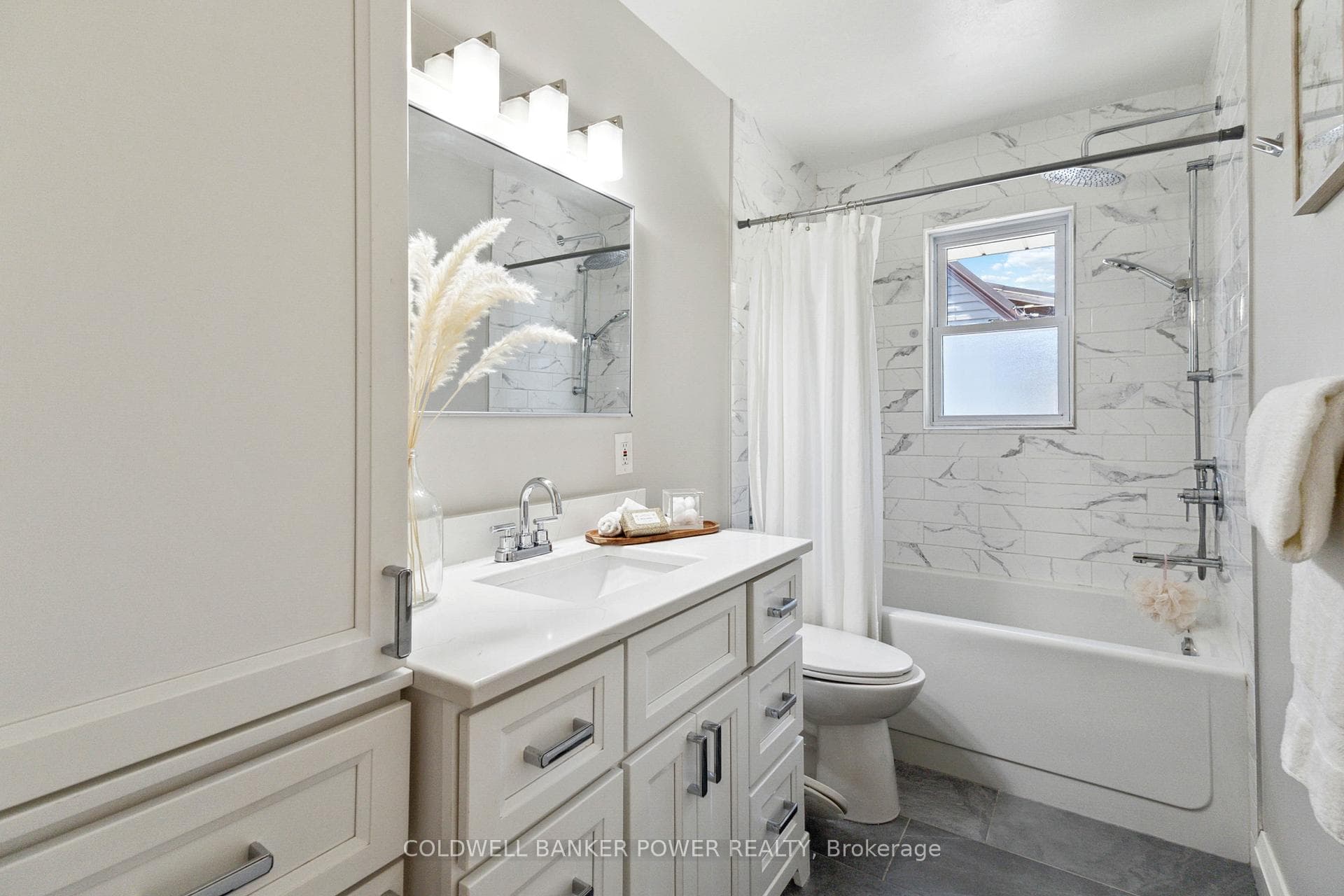 760 FLEET Street photo 25