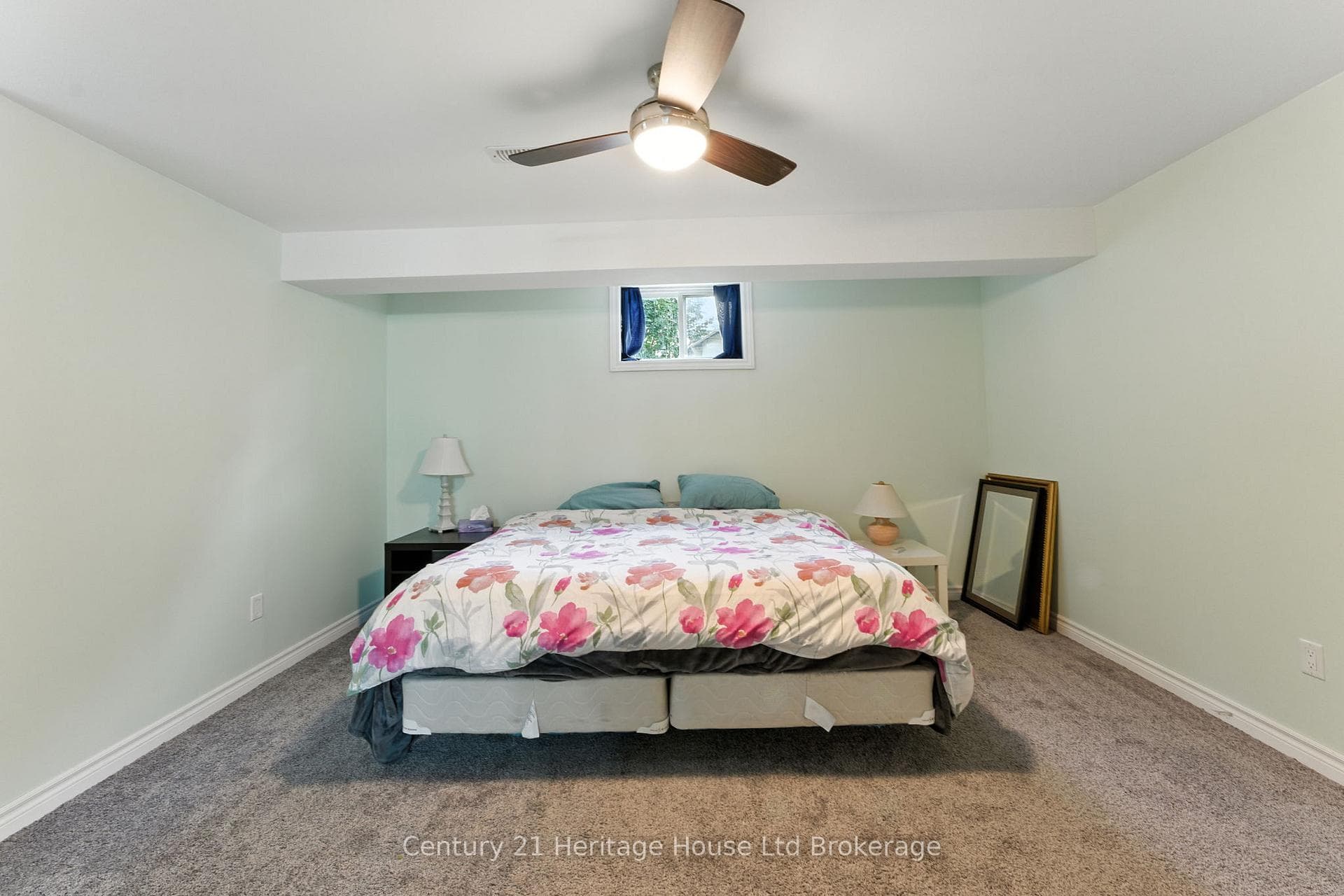 107 Applewood Street photo 32