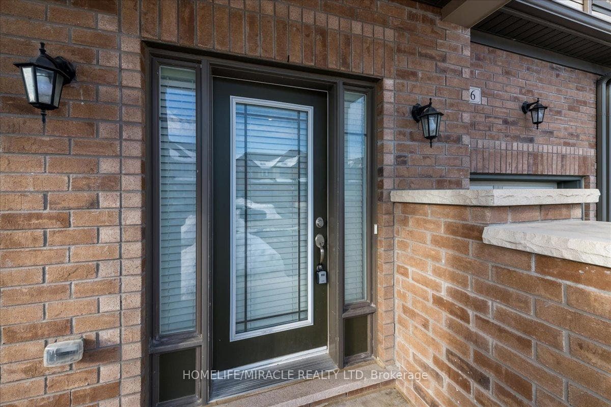 26 Arnold Crescent photo 2