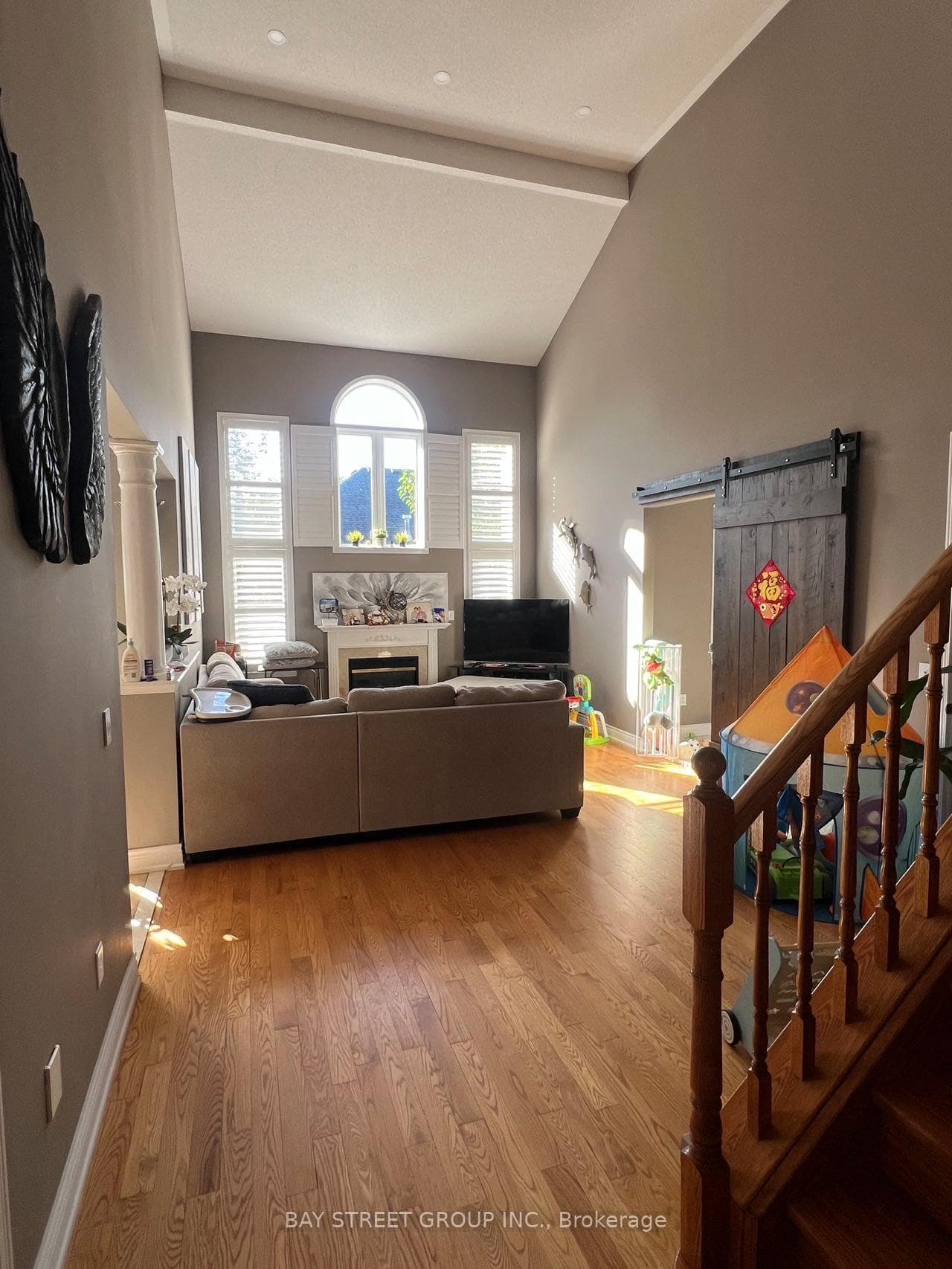 39 Emery Hill Boulevard photo 5