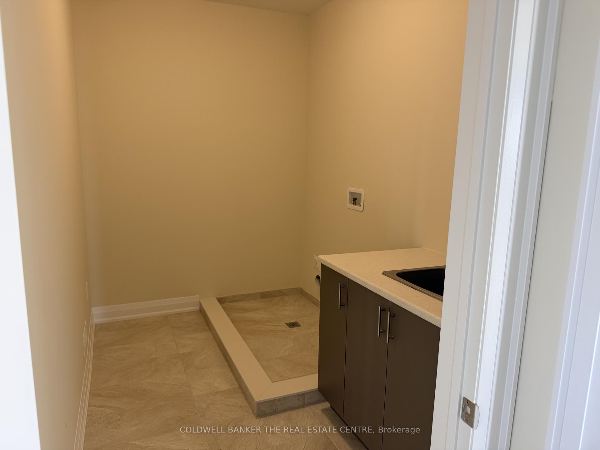 7 Pinetree Drive photo 32