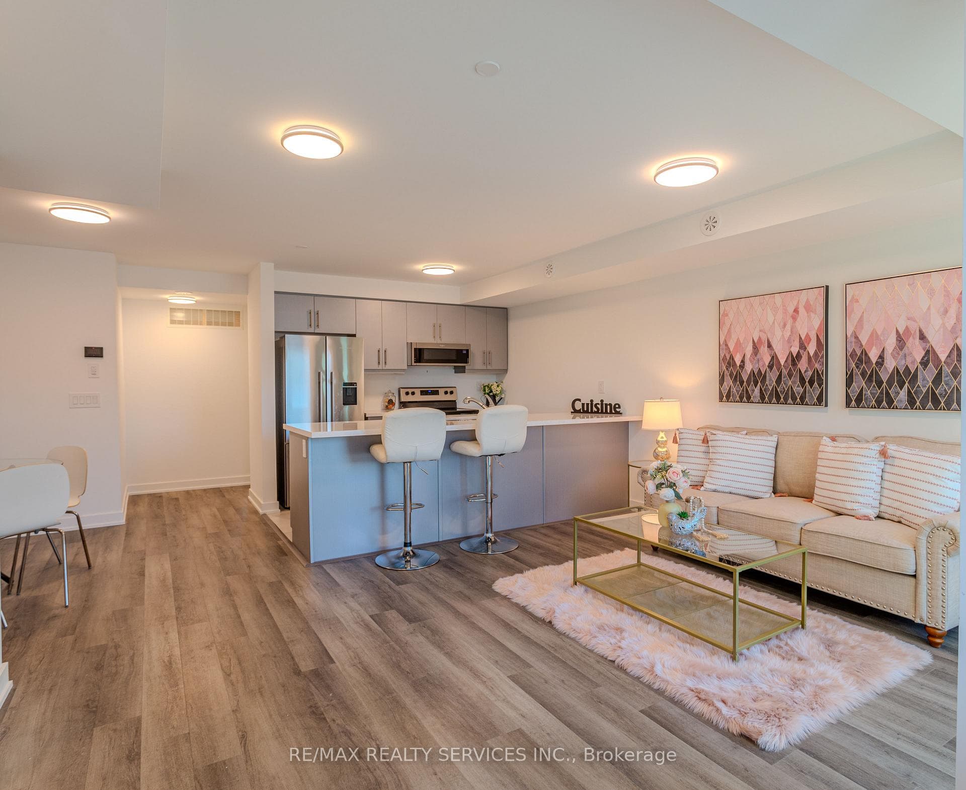 185 Veterans Drive Unit 3 photo 6