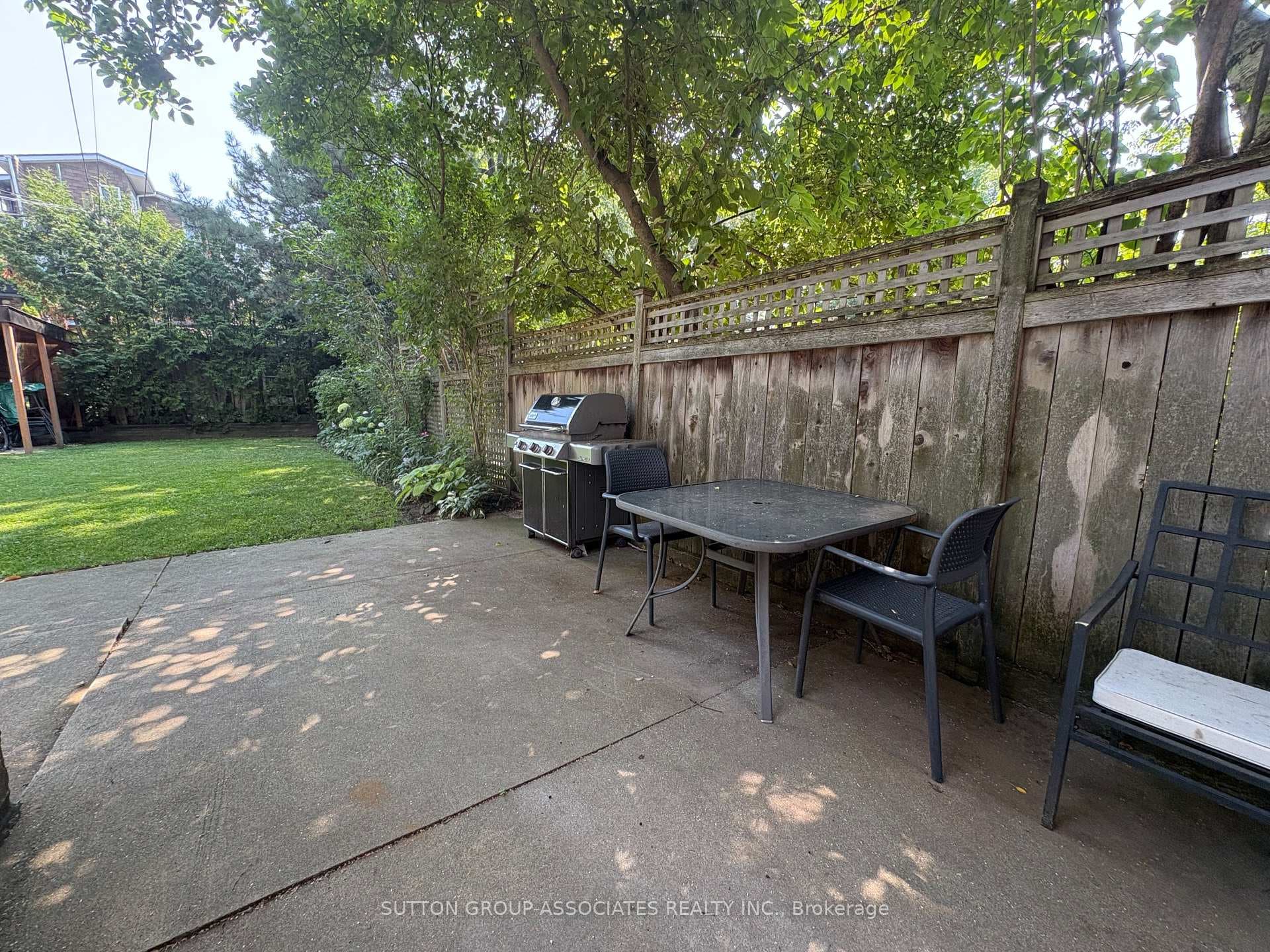 191 Arlington Avenue Unit Upper photo 15