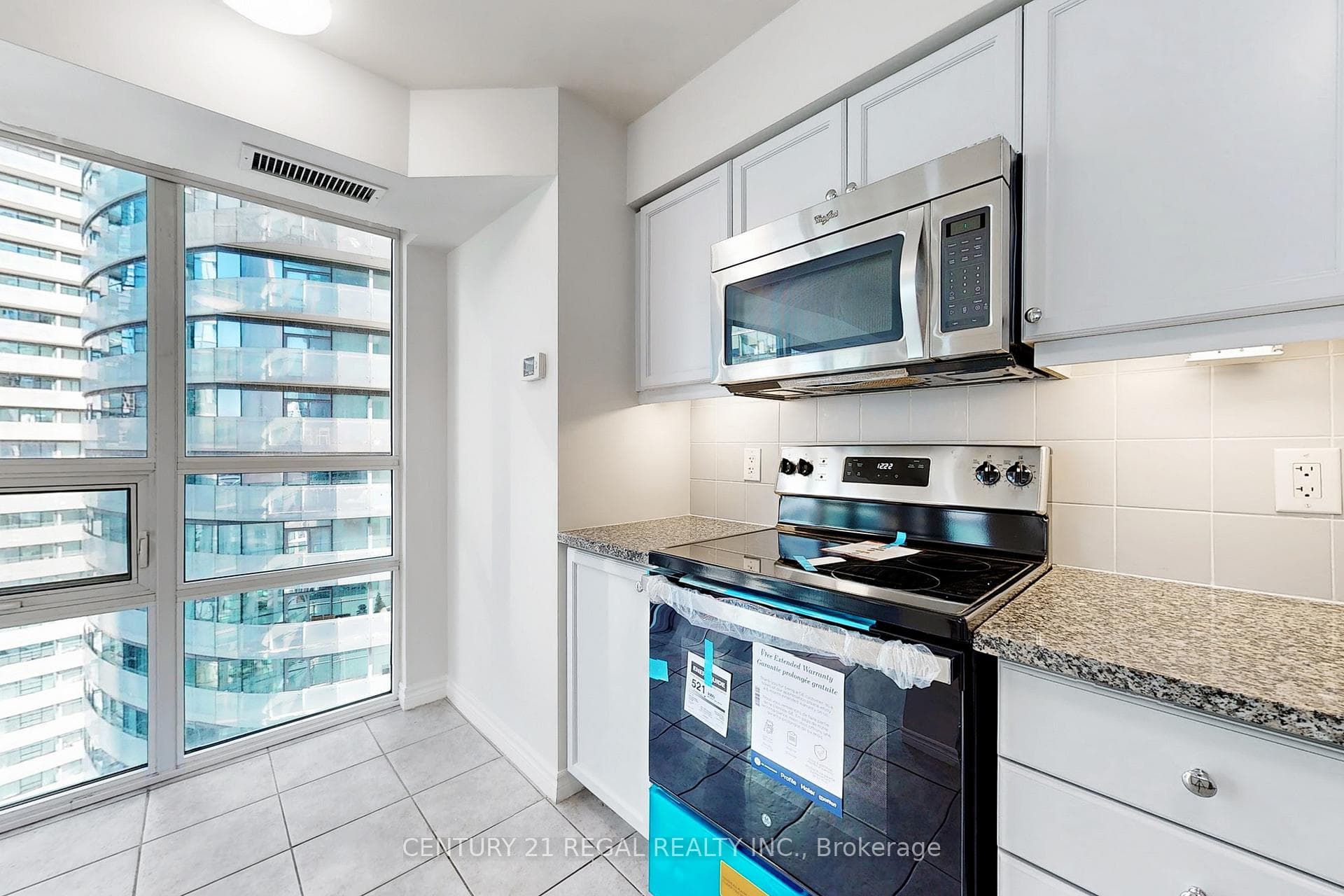 19 Grand Trunk Crescent Unit 2706 photo 14
