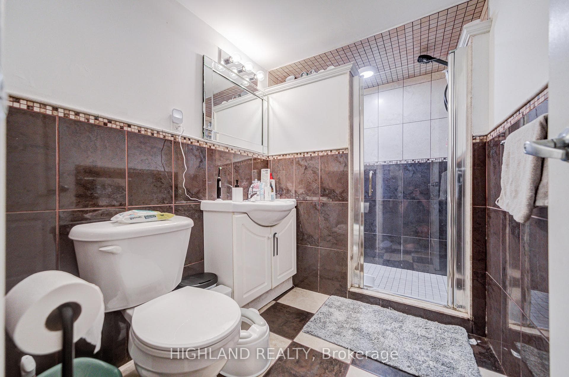 123 Russett Avenue photo 17