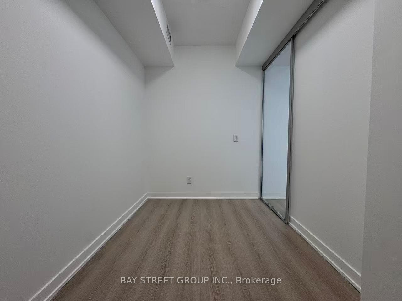 100 Queen Street Unit 2001 photo 11