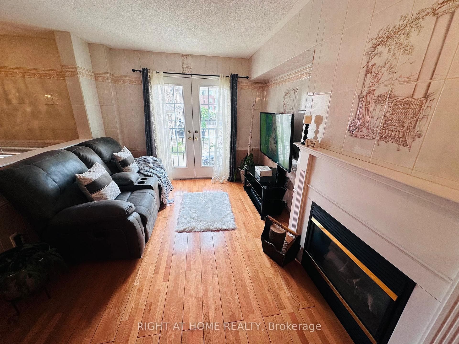 165 fieldstone Drive Unit 3 photo 12