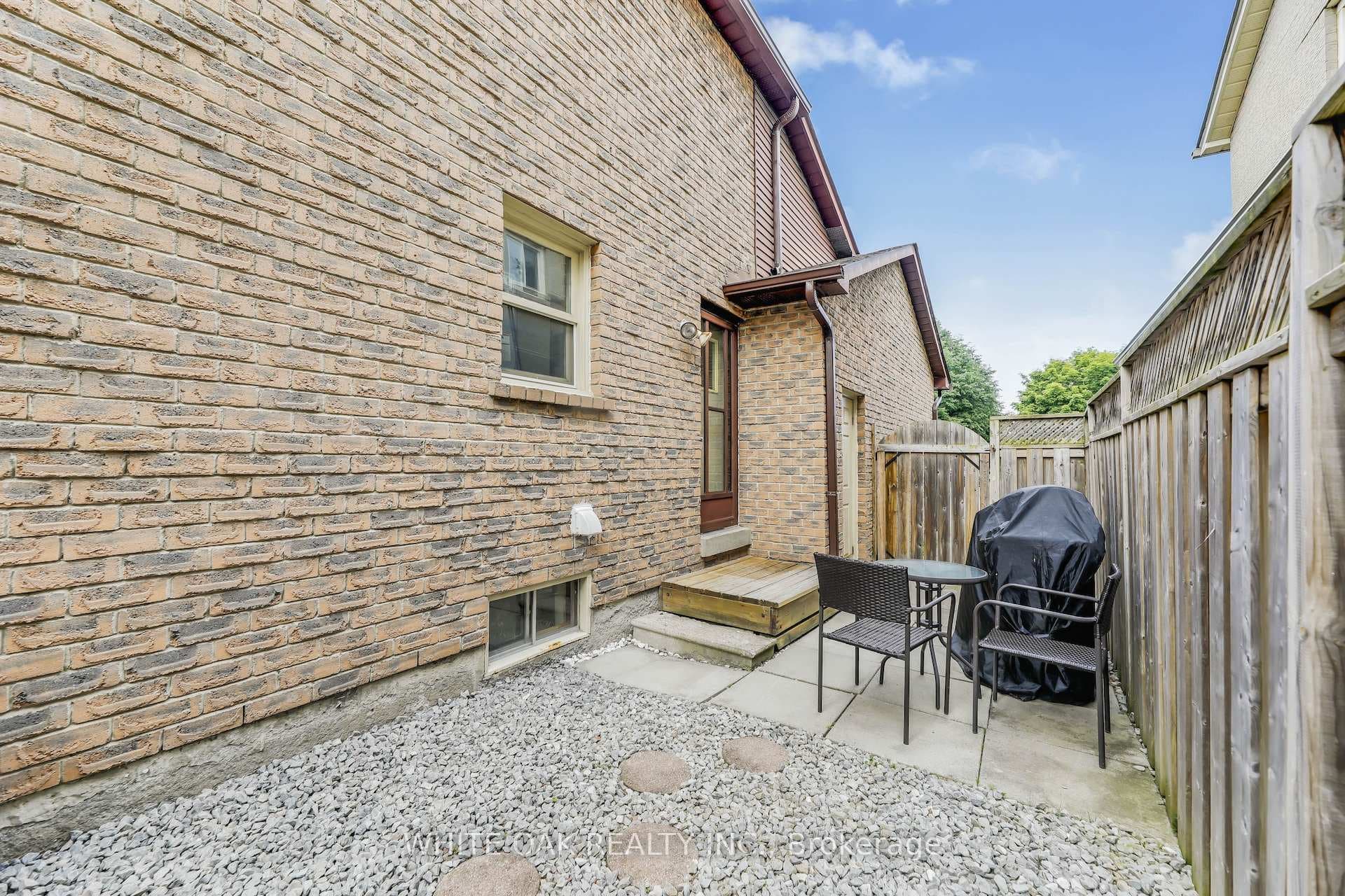 10 Radford Drive photo 25