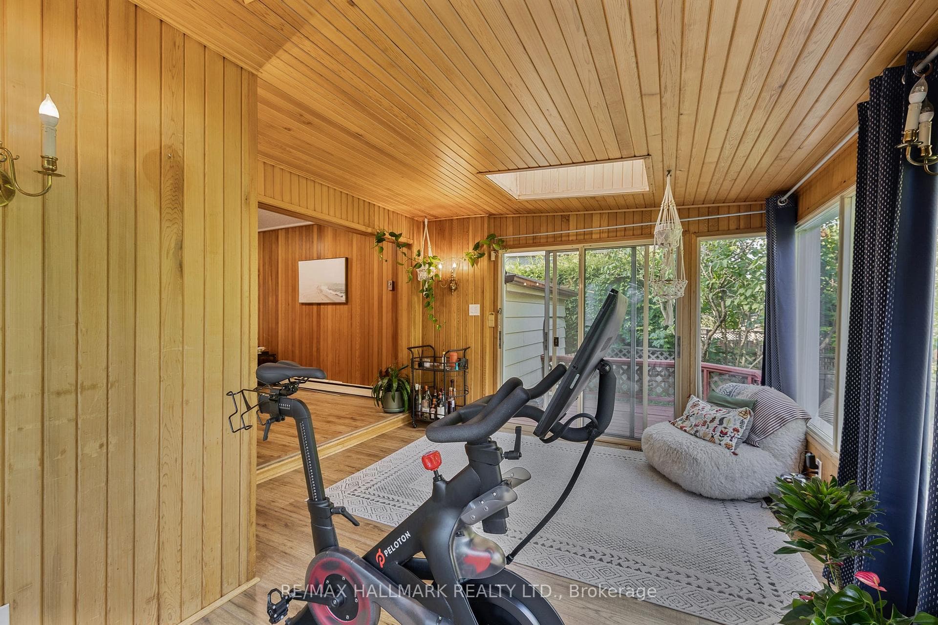 80 Berkinshaw Crescent photo 16
