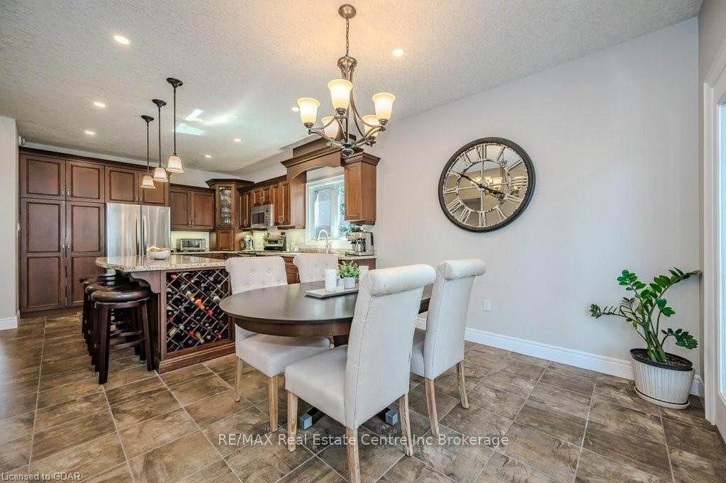 122 KORTRIGHT Road photo 8