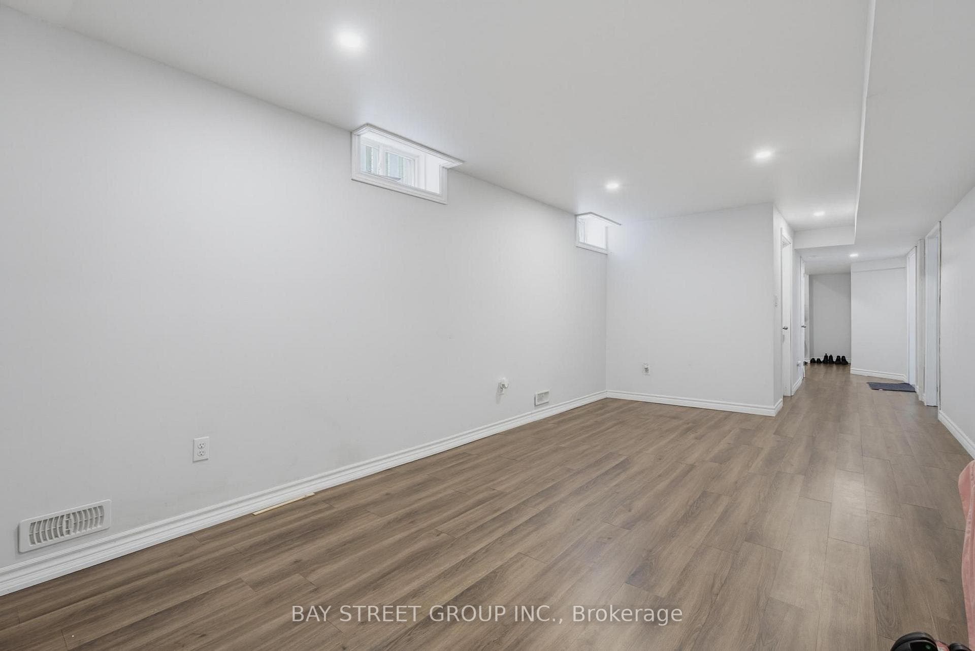 213 HAWTHORNE Road photo 34