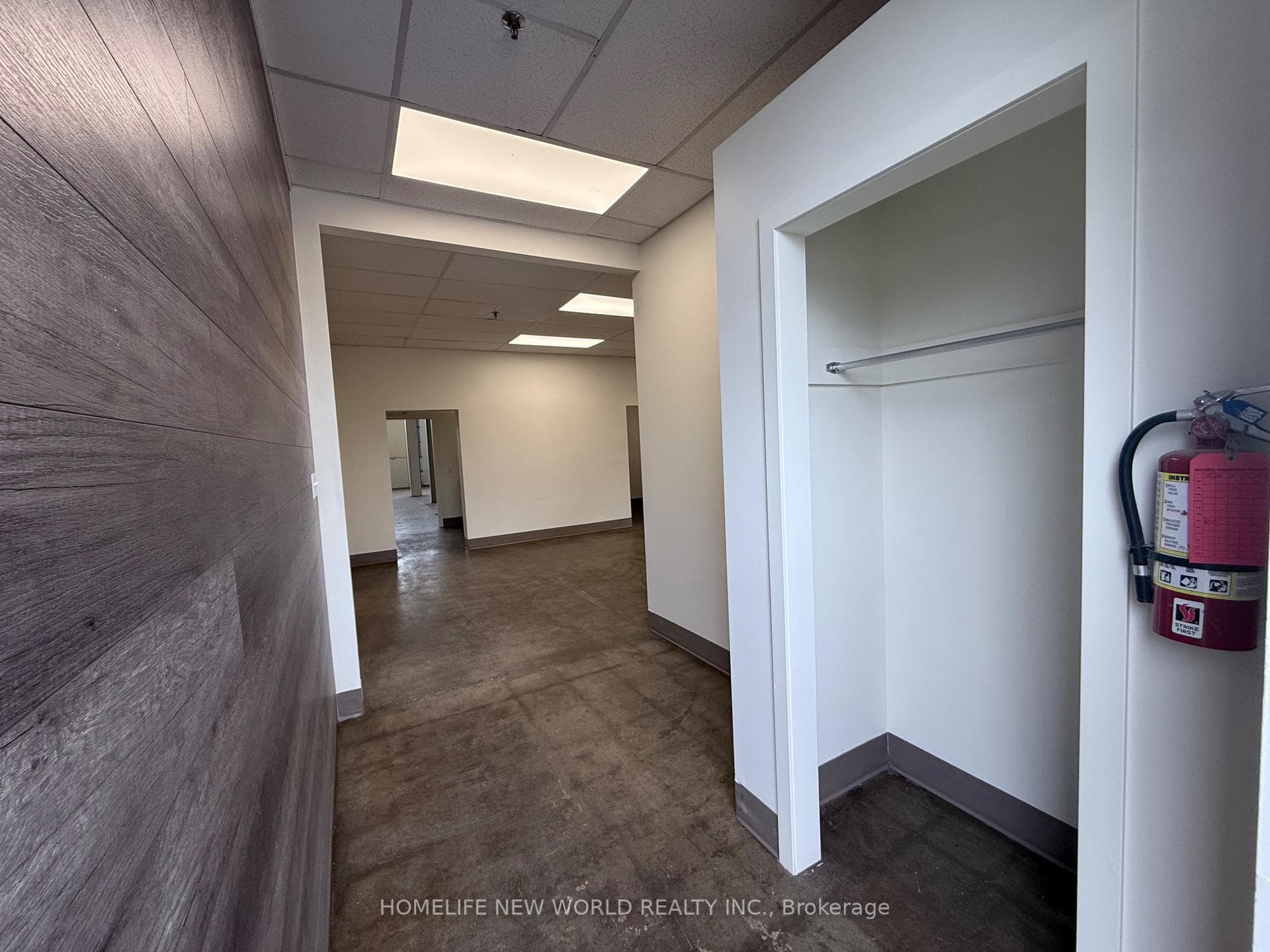 131 Sunrise Avenue Unit 5 photo 2
