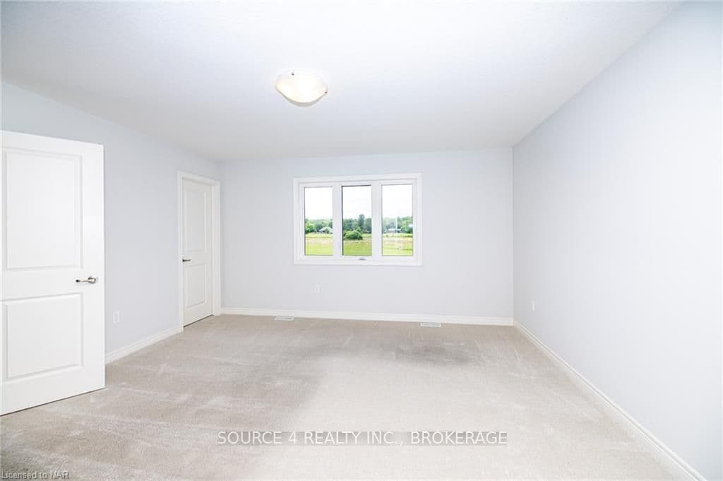 140 SUSAN Drive photo 23