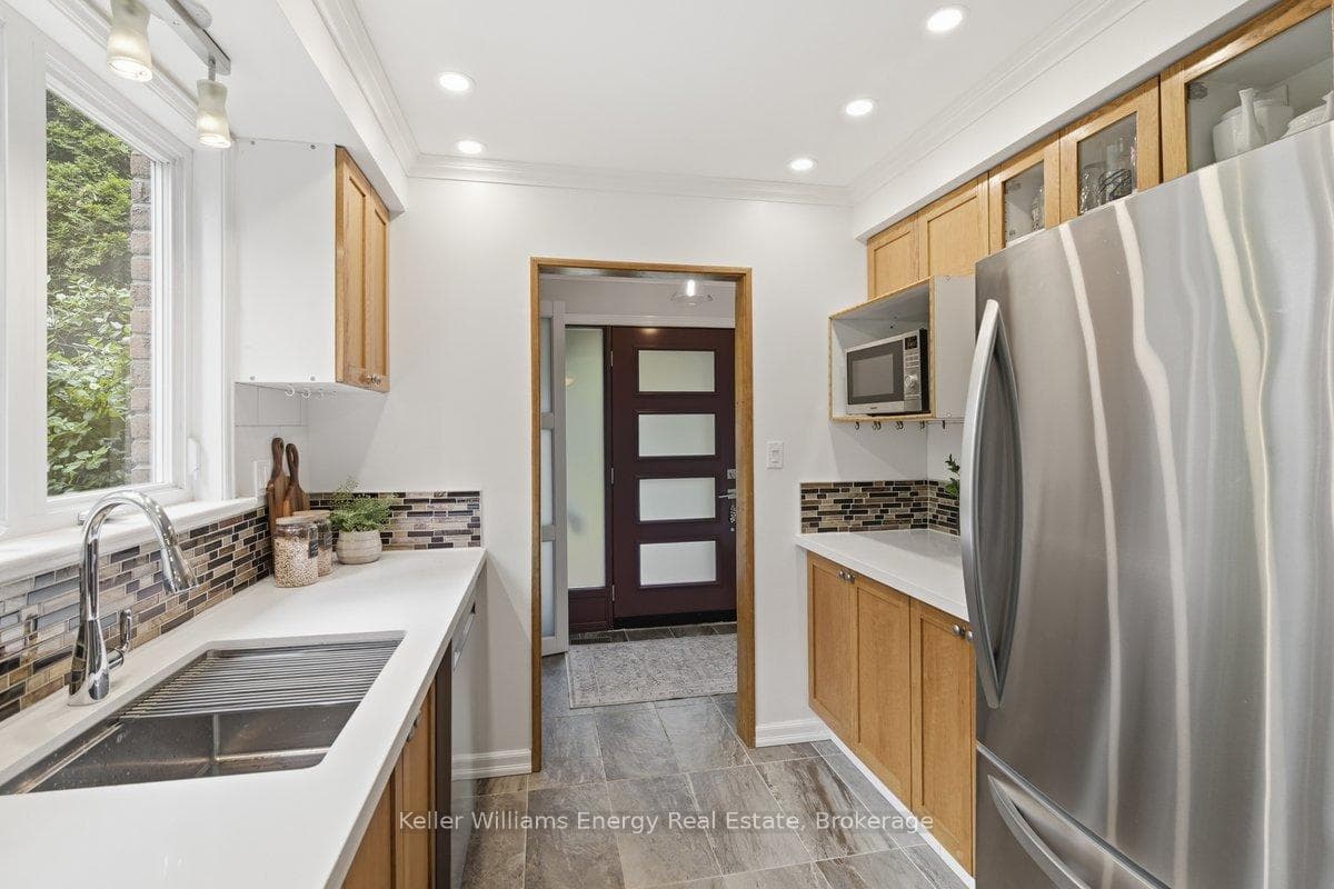 803 Rodney Court photo 6