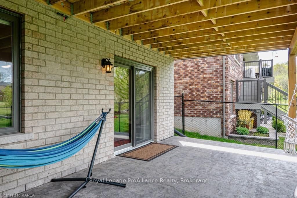 5 BRIARWOOD Crescent photo 44