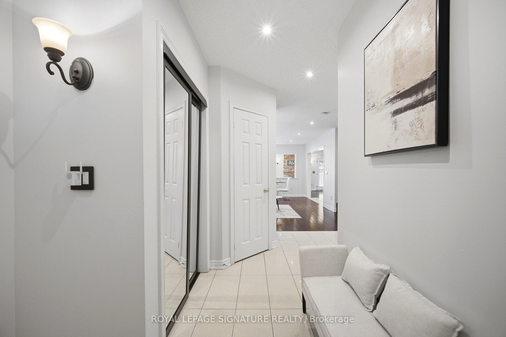 901 Knotty Pine Grove photo 4