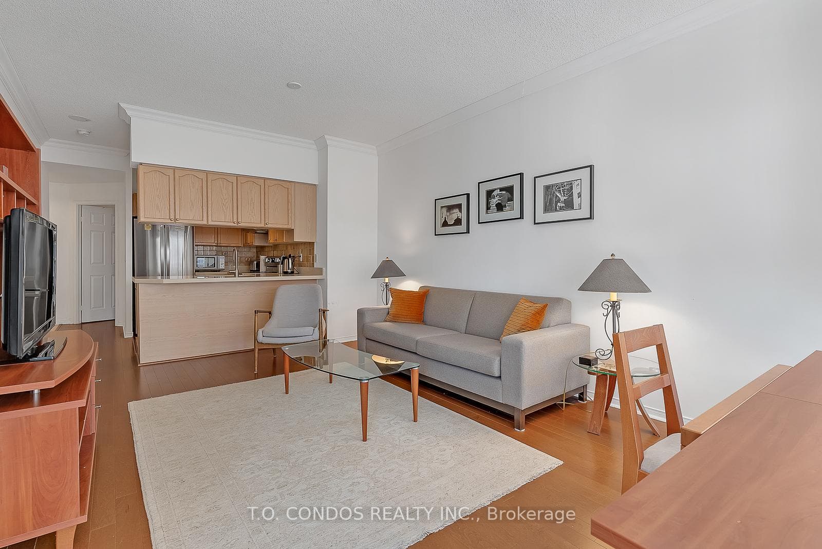 909 Bay Street Unit 1806 photo 16