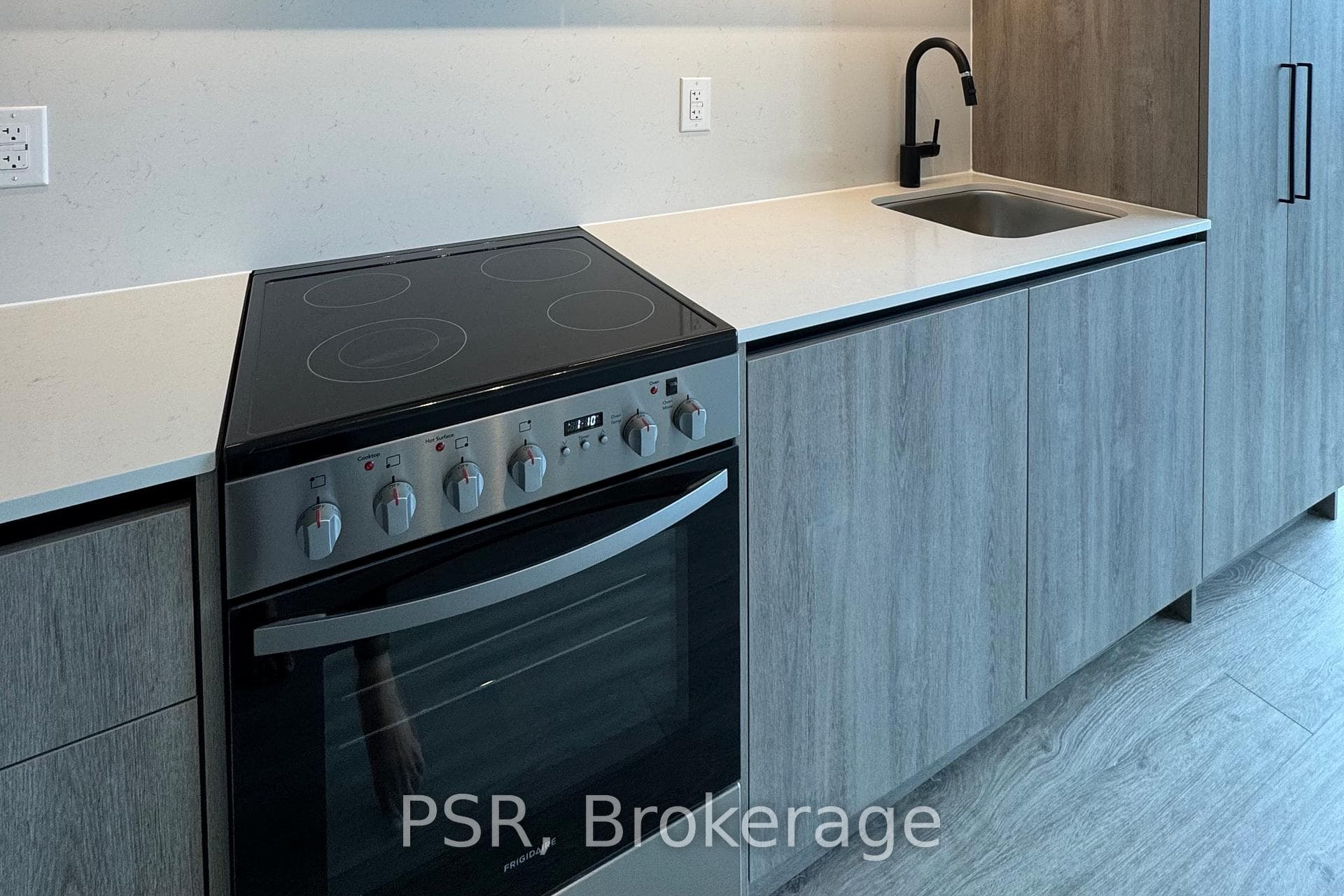 181 Sterling Road Unit 512 photo 9