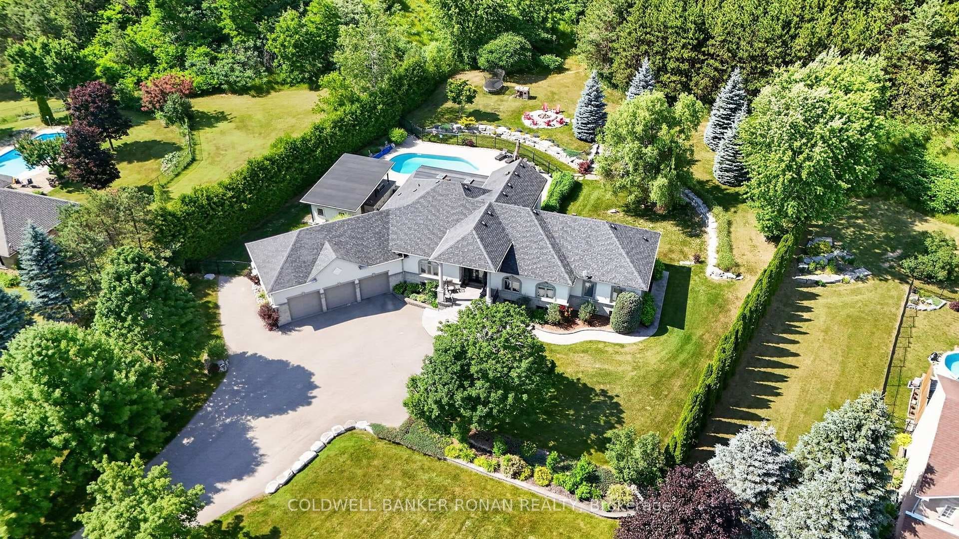 9 Moraine Place photo 1
