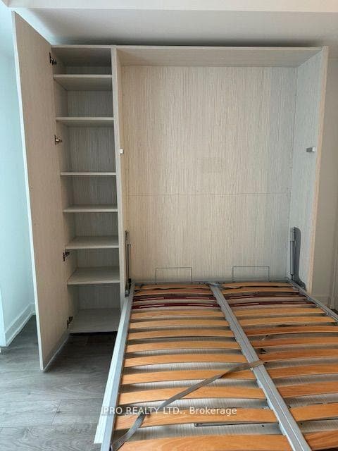 501 Yonge Street Unit 1704 photo 9