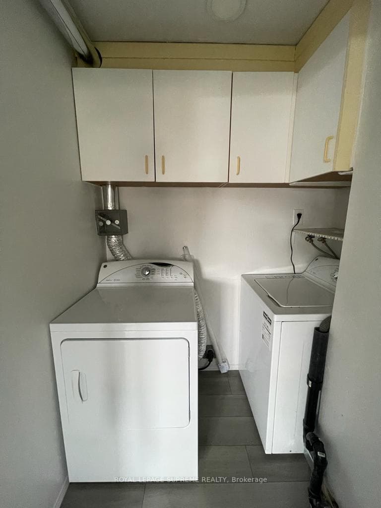 1322 Dundas Street Unit 2 photo 19