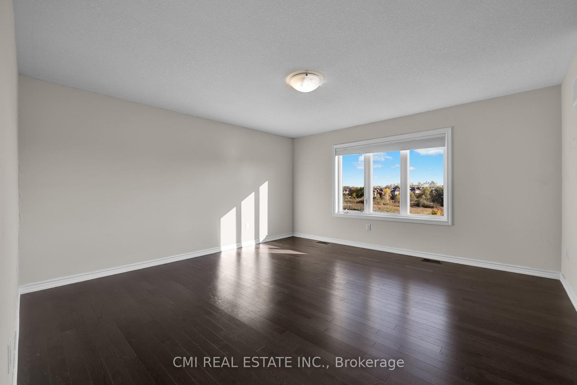 56 Pace Avenue photo 11