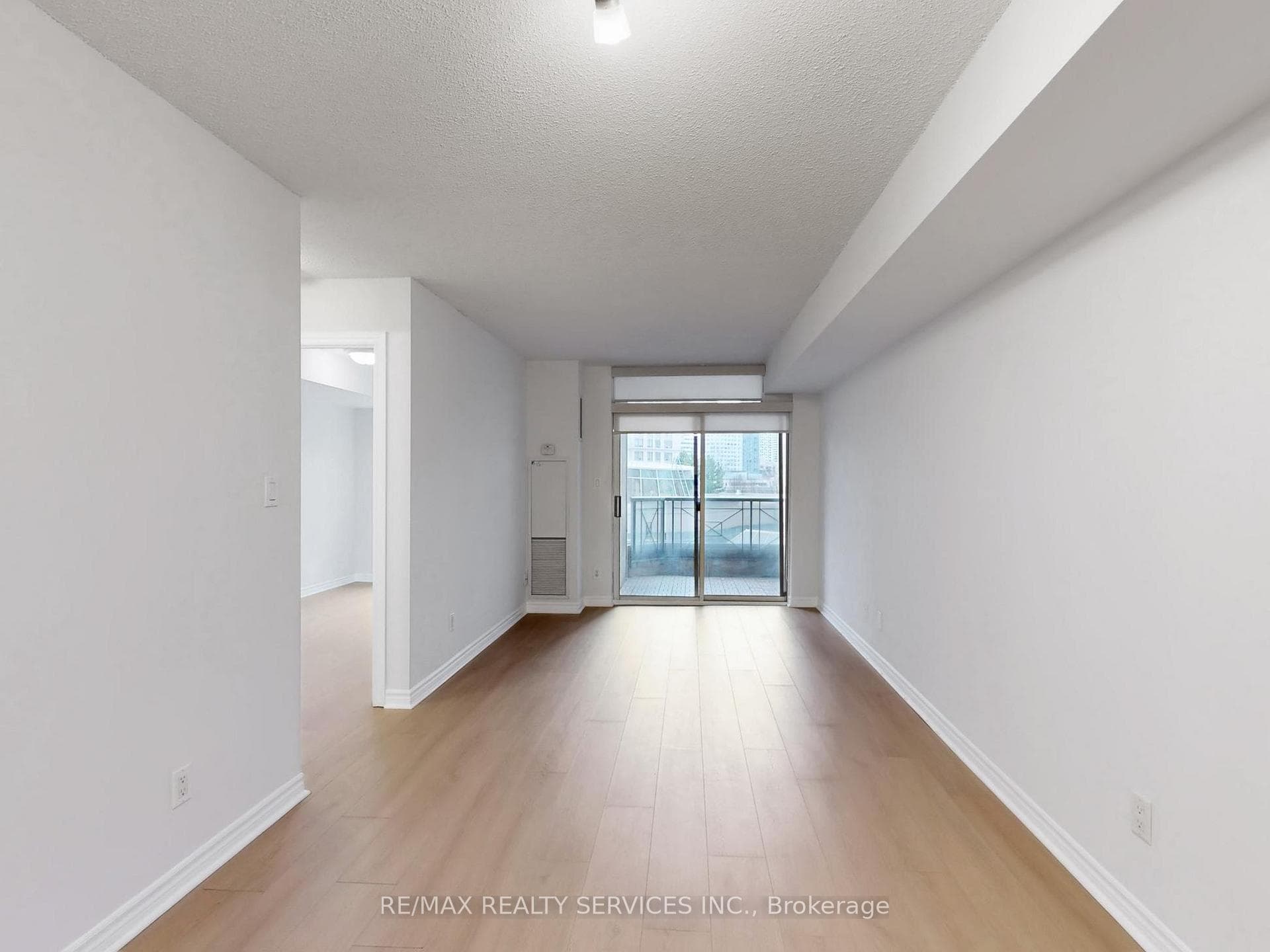 3880 Duke Of York Boulevard Unit 504 photo 11