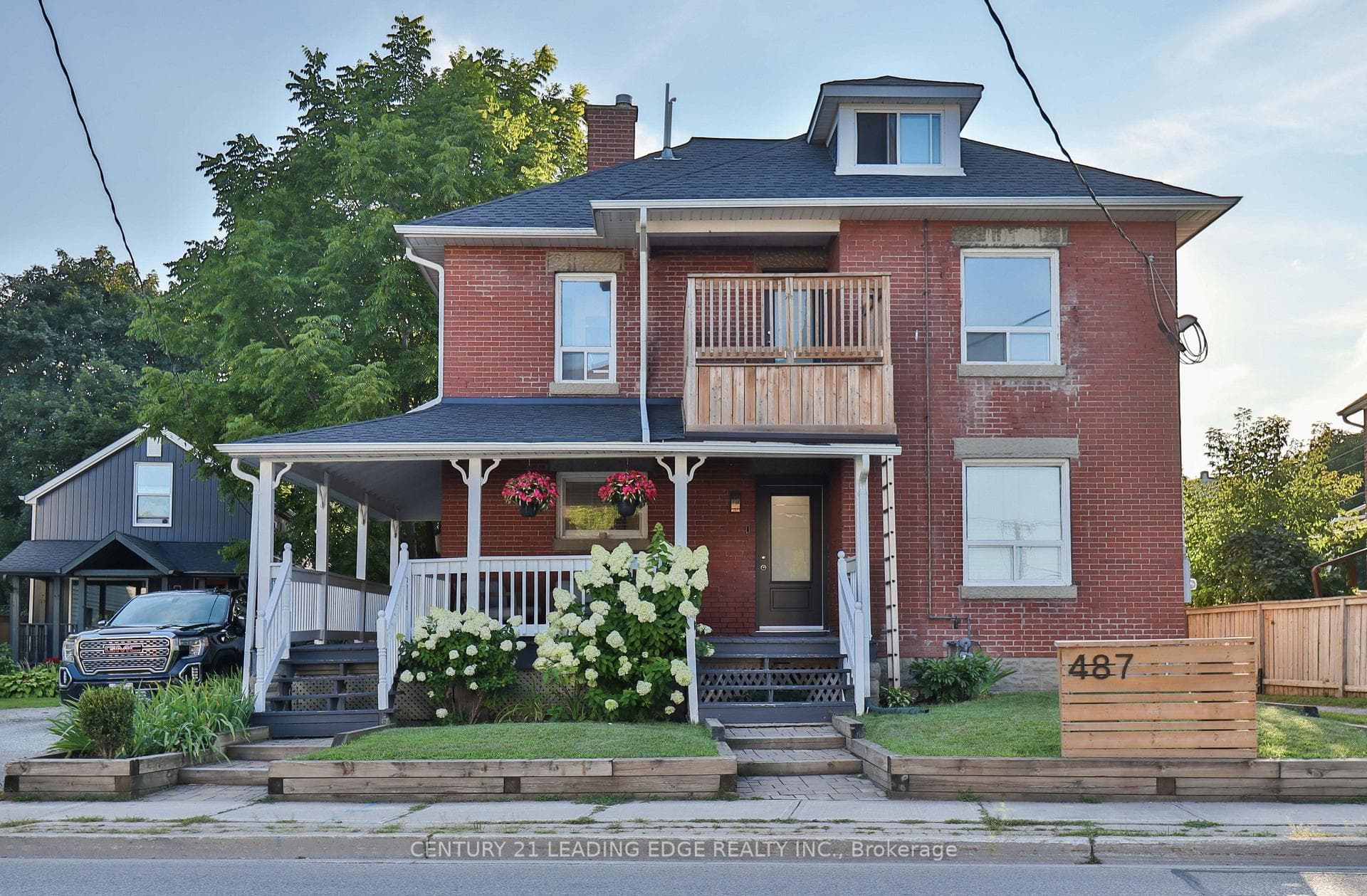 4 Plex Home