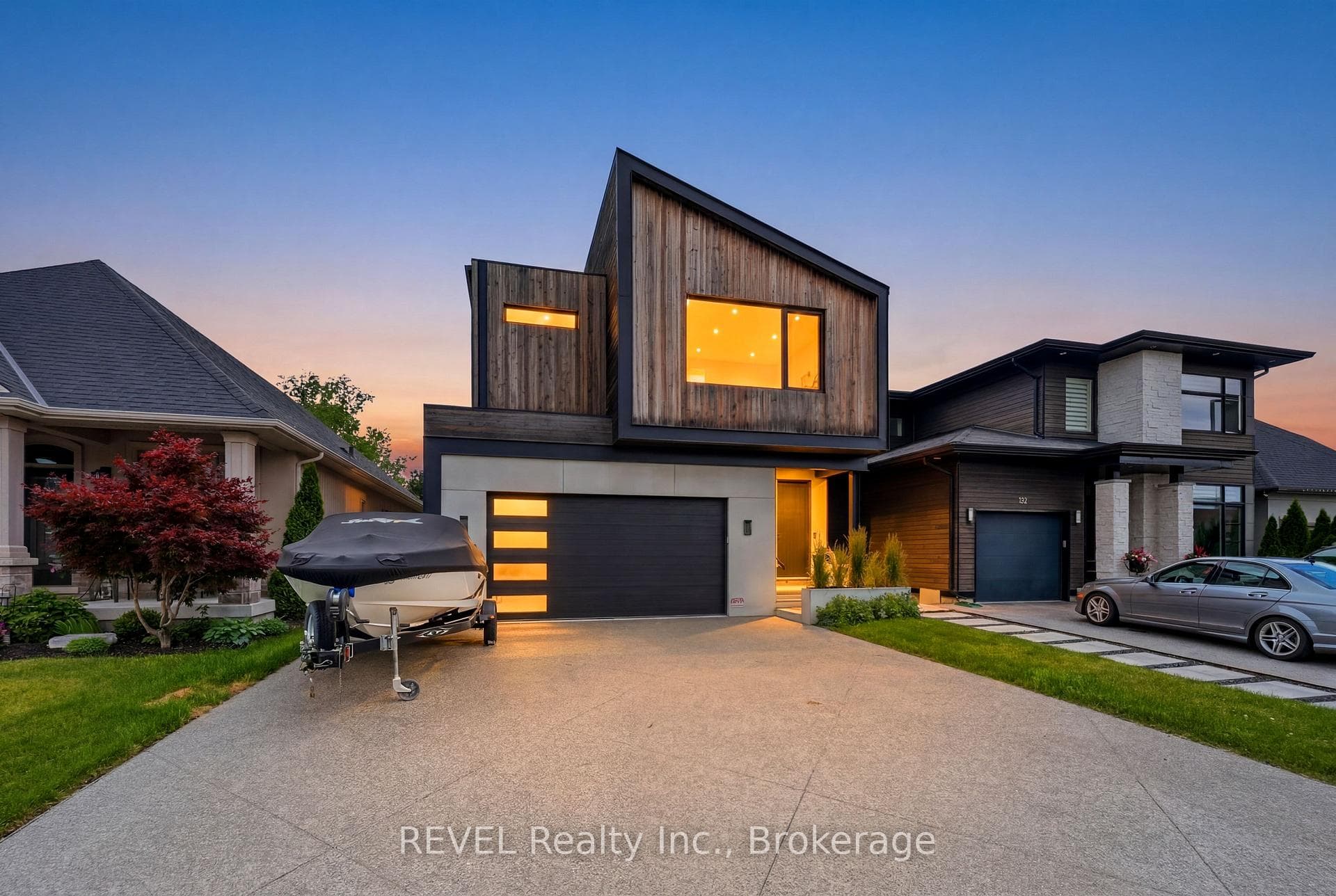 81 Mackenzie King Avenue photo 2