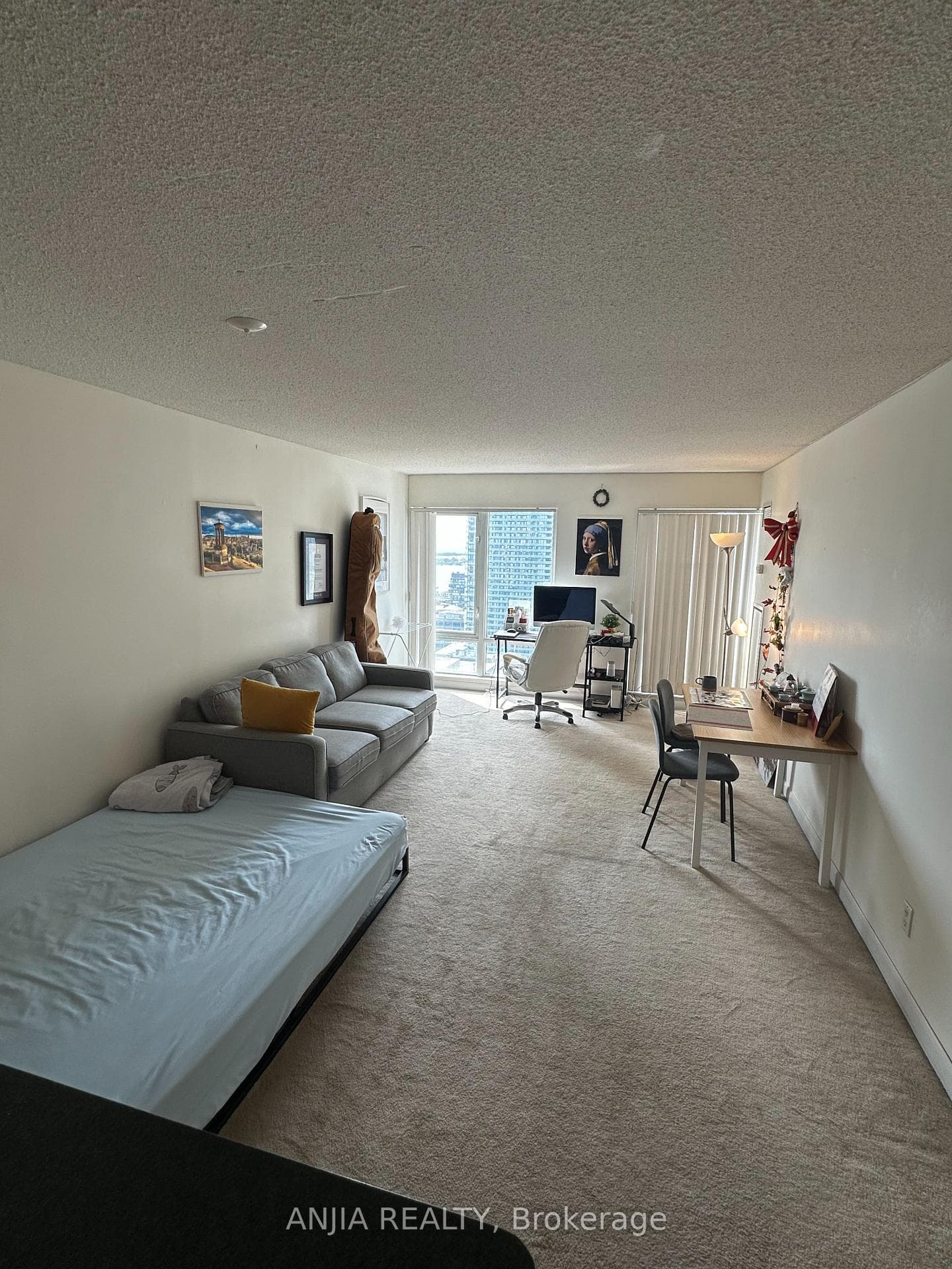 210 Victoria Street Unit 4006 photo 2