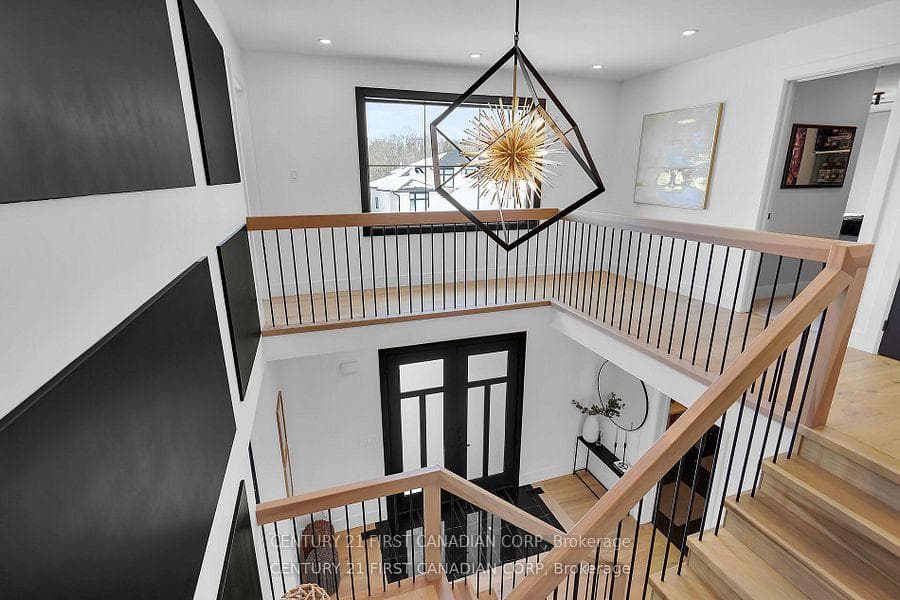 2 storey grand foyer