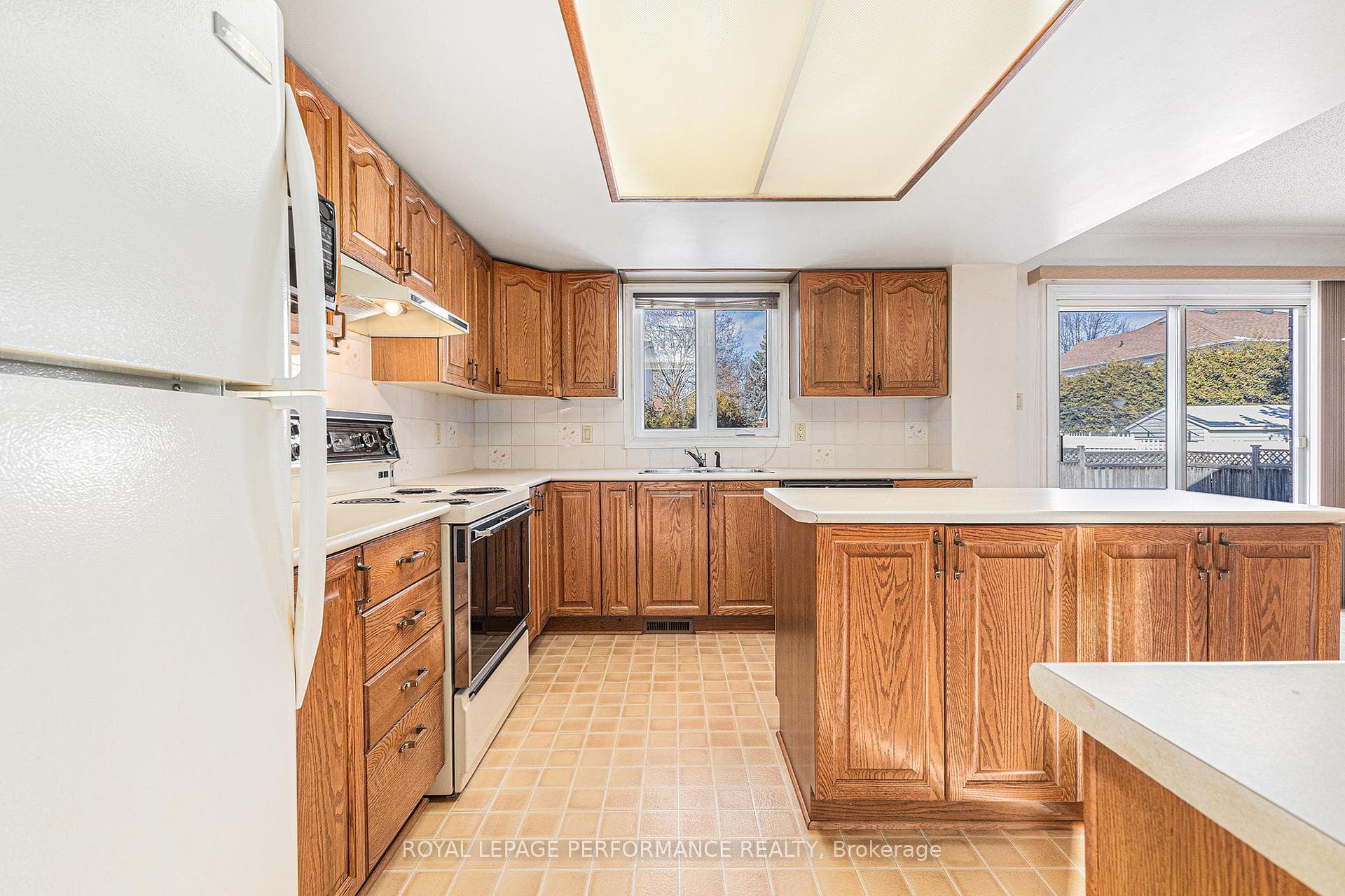 53 Zokol Crescent photo 2