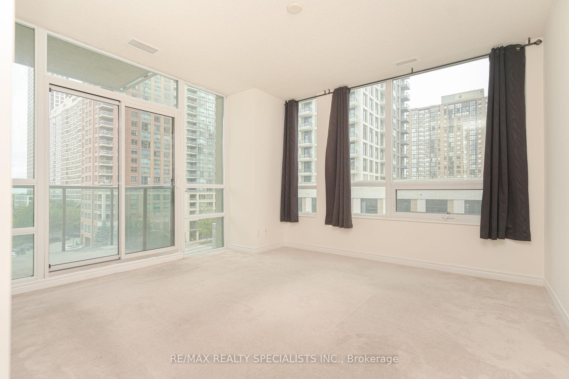 208 Enfield Place Unit 603 photo 26
