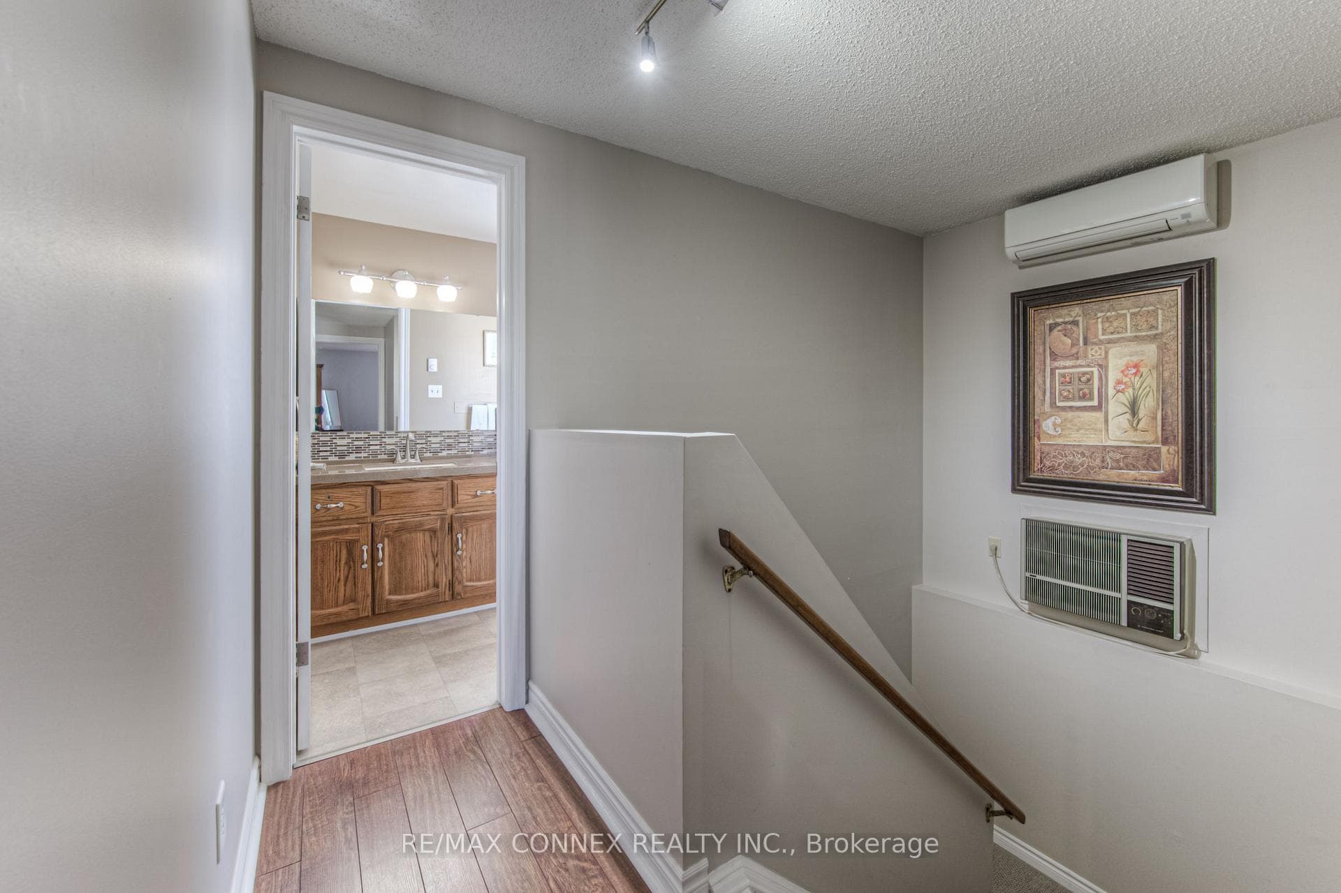 83 Danville Avenue photo 18