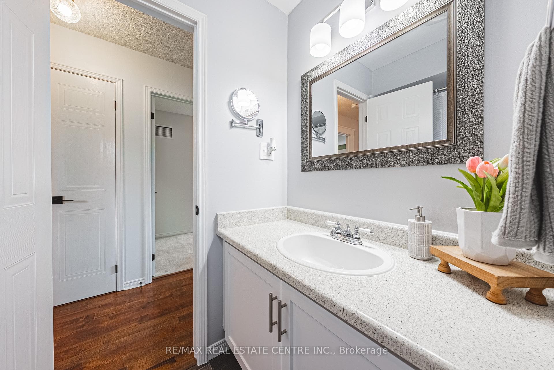 35 Cowan Boulevard photo 24