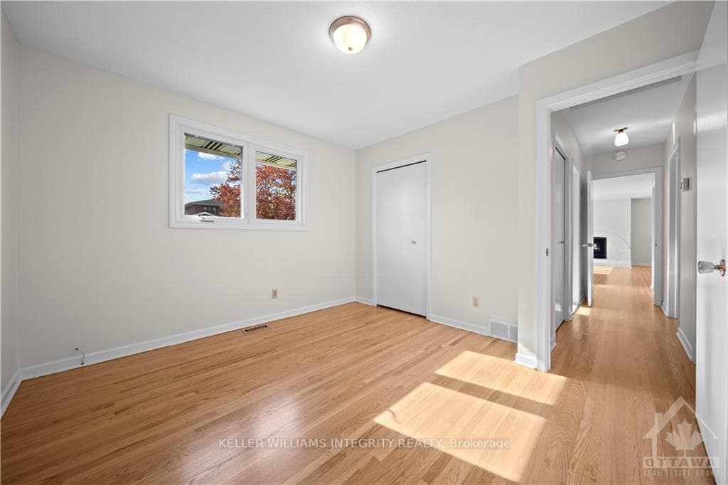 1619 VALMARIE Avenue photo 9