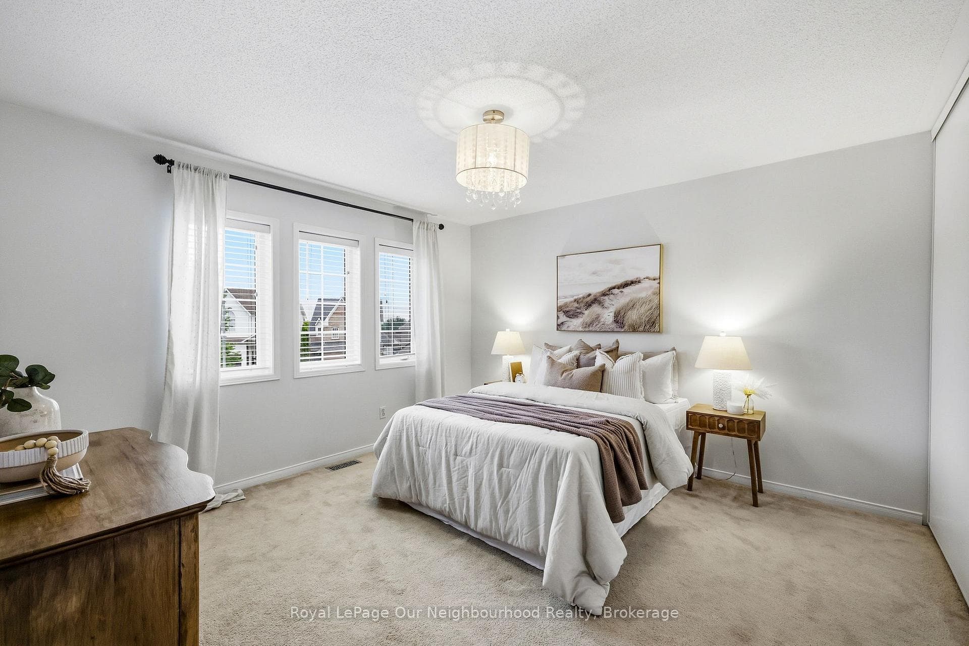 1090 Keswick Court photo 25