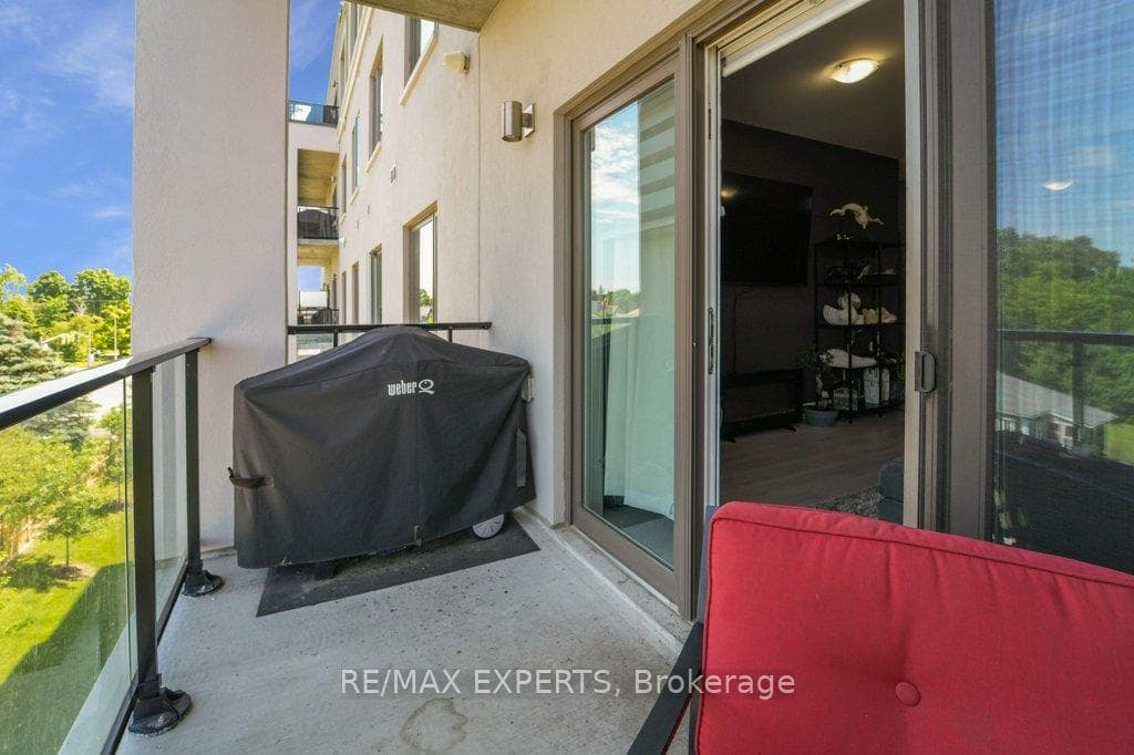 64 Queen Street Unit 405 photo 27