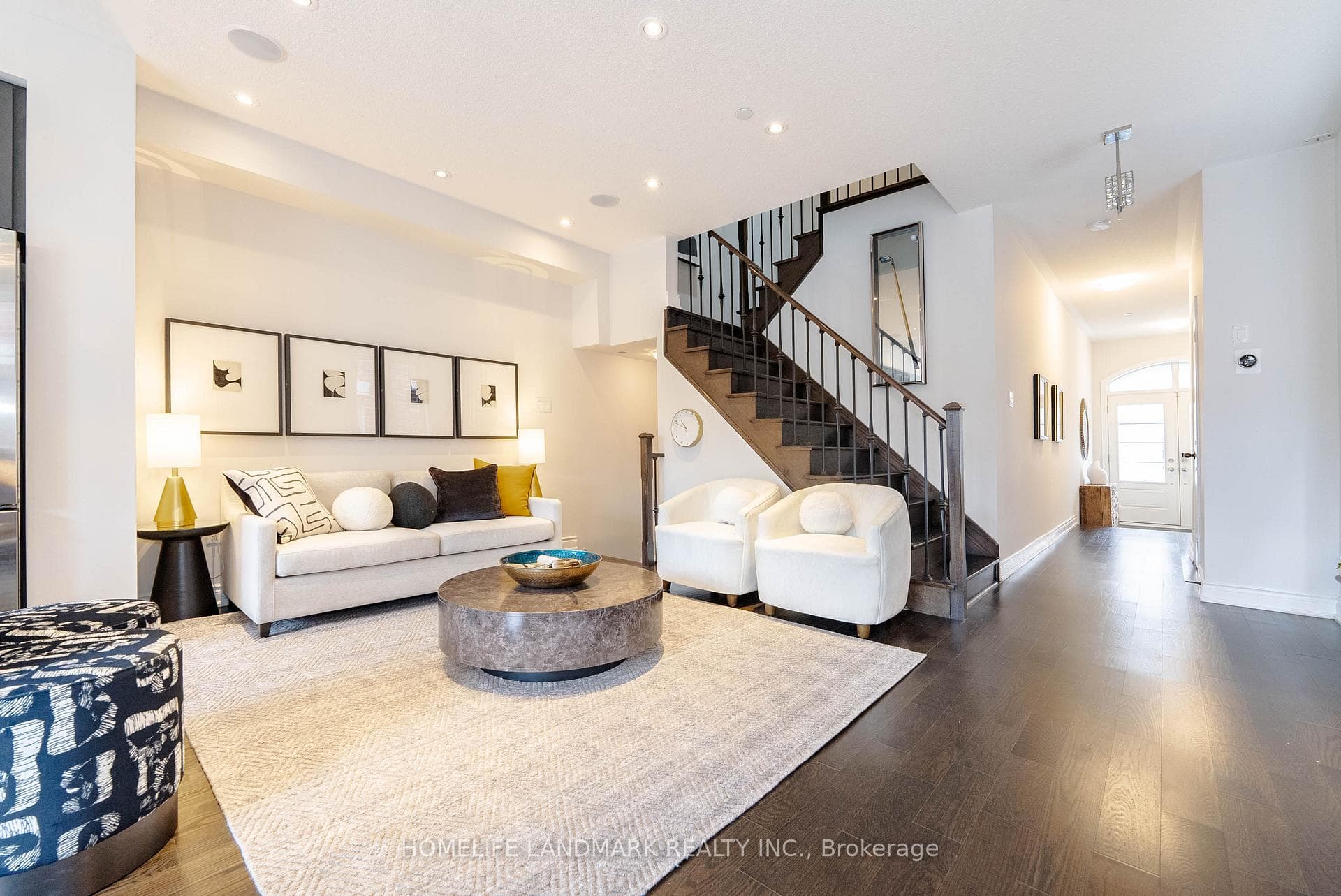 1331 Major Mackenzie Drive Unit 104 photo 8
