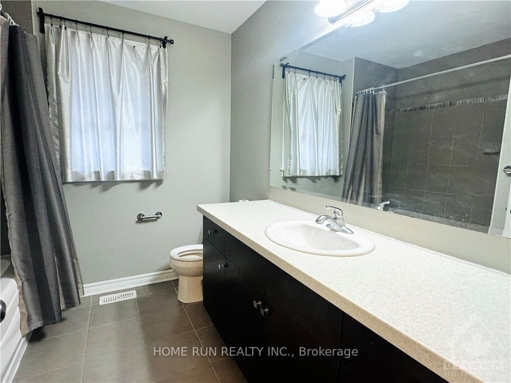 424 GERRY LALONDE Drive photo 22