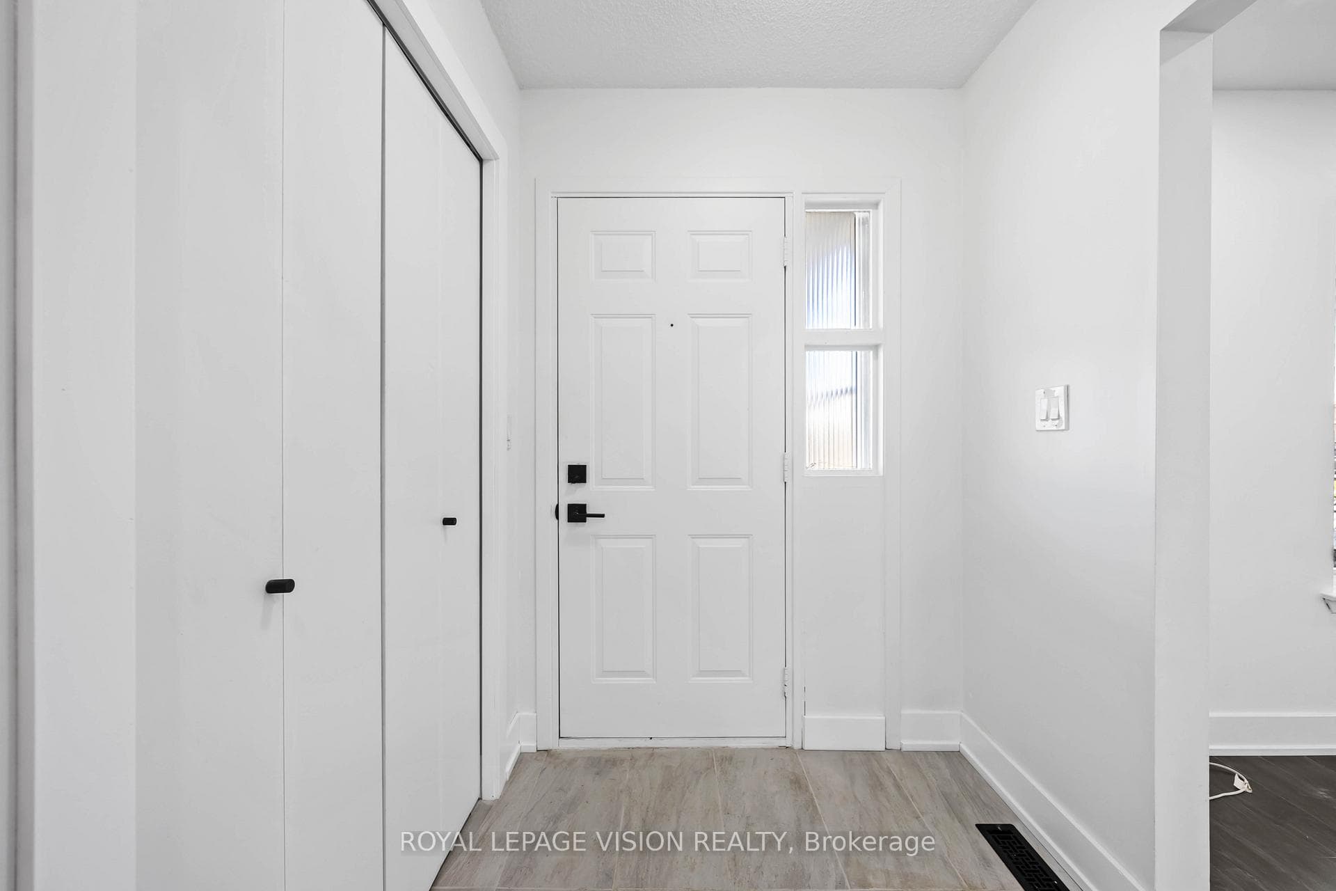 37 Winstanly Crescent photo 20