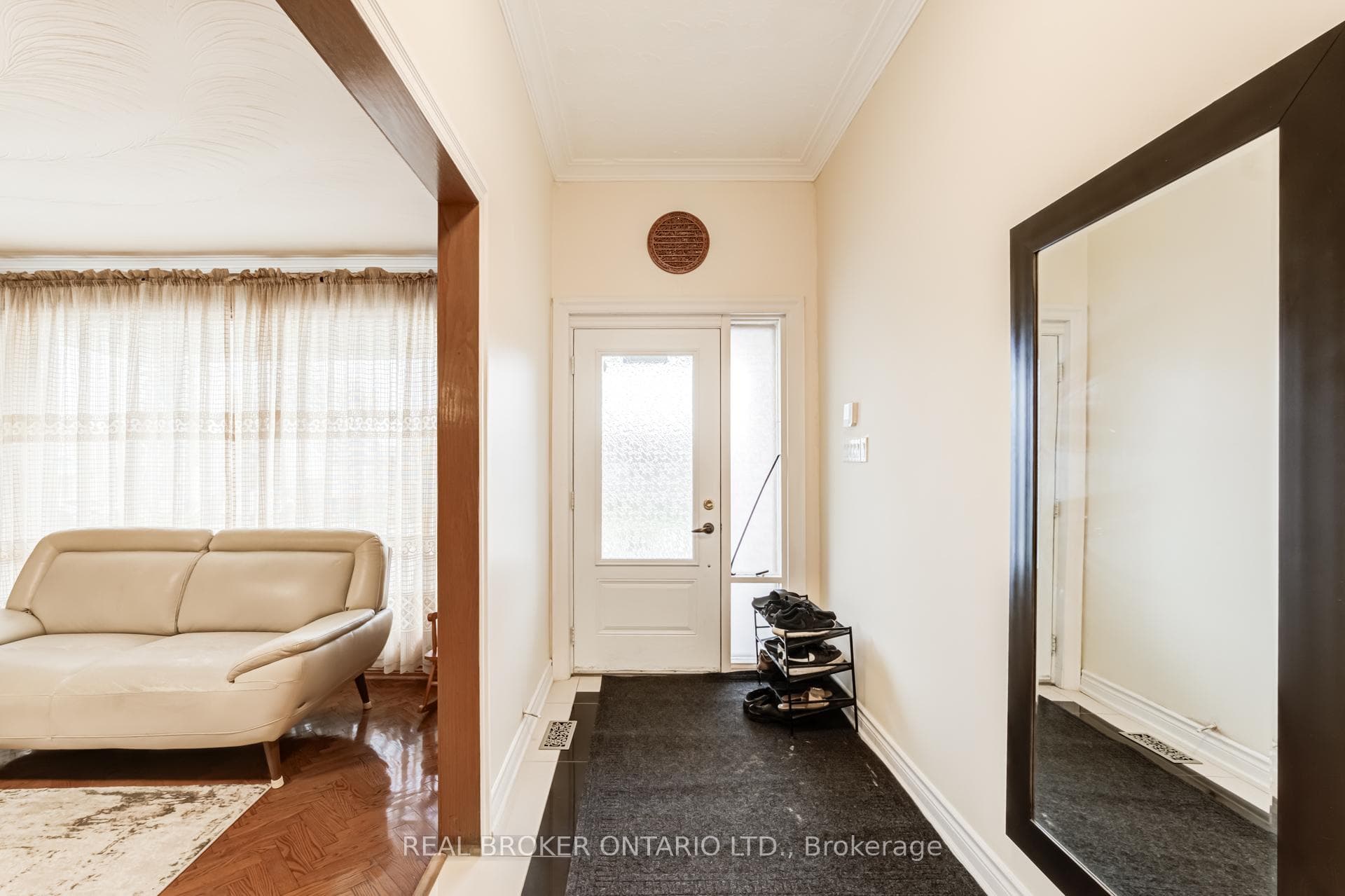 110 Commonwealth Avenue Unit UPPER photo 2