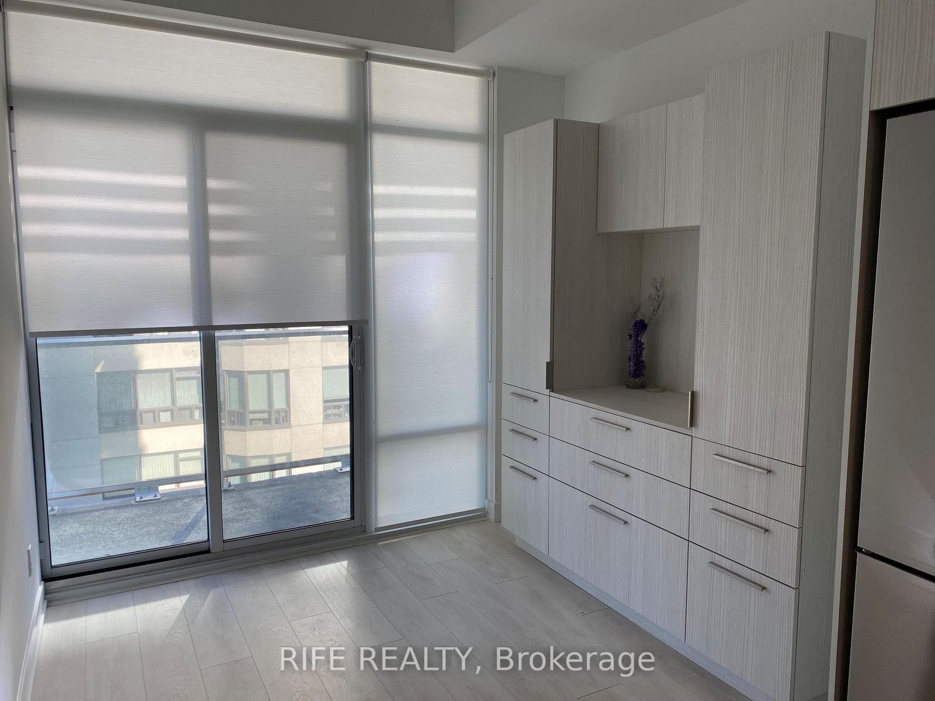 18 Maitland Terrace Unit 702 photo 9