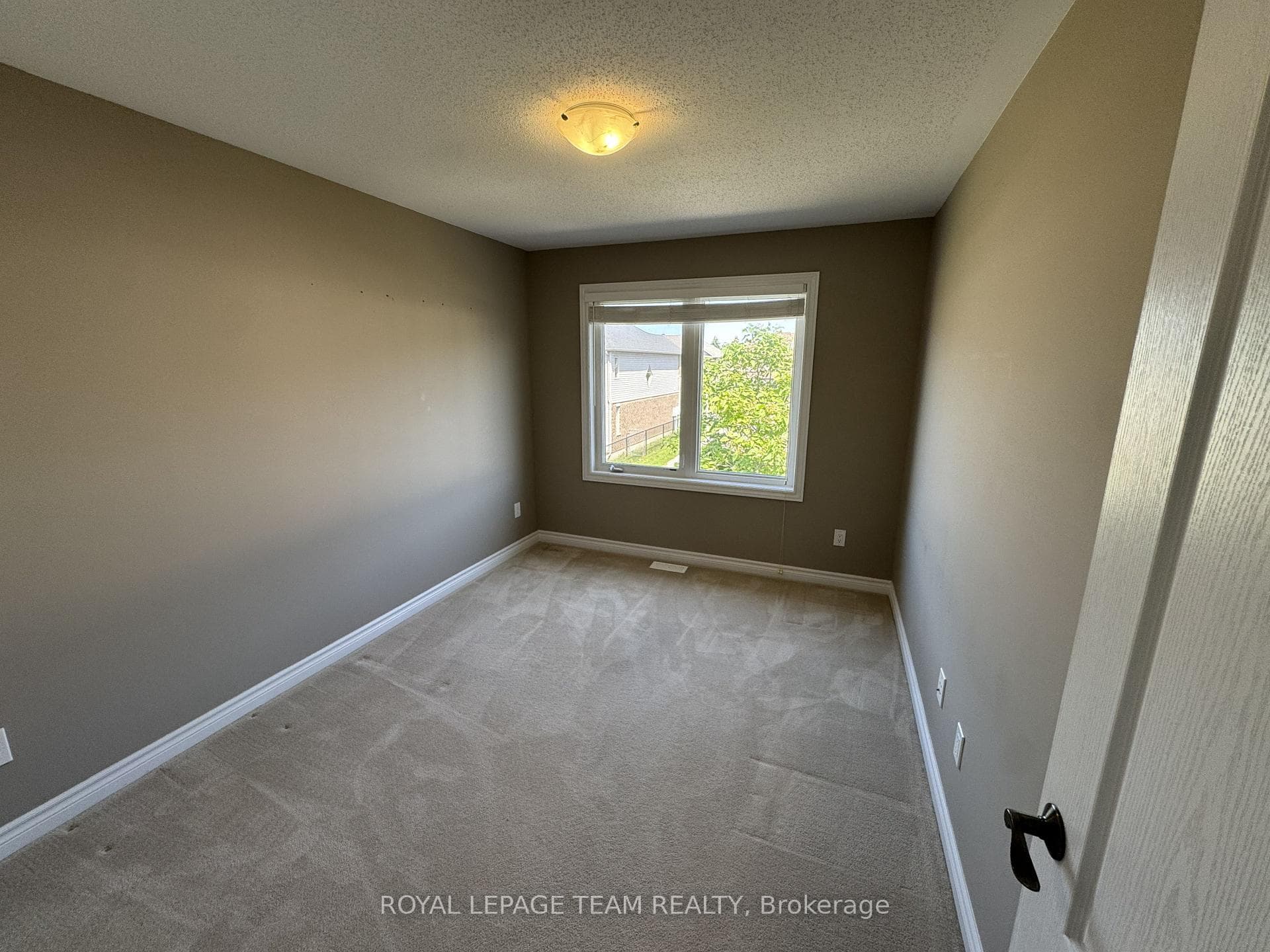 630 Moorpark Avenue photo 18