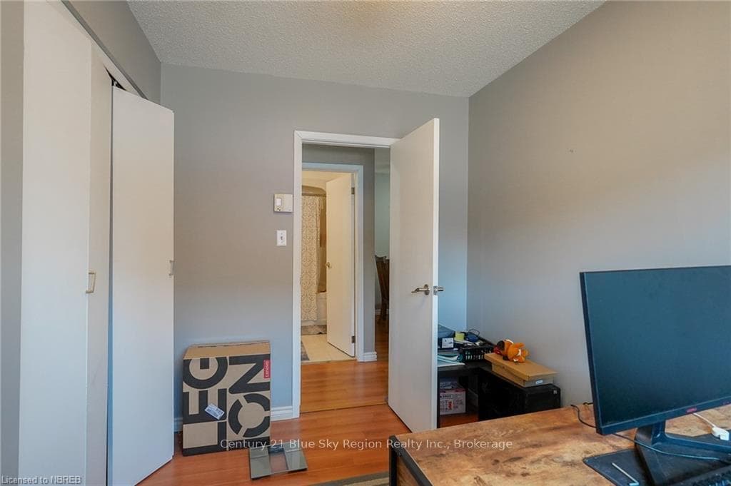 227 ALBERT Avenue photo 17