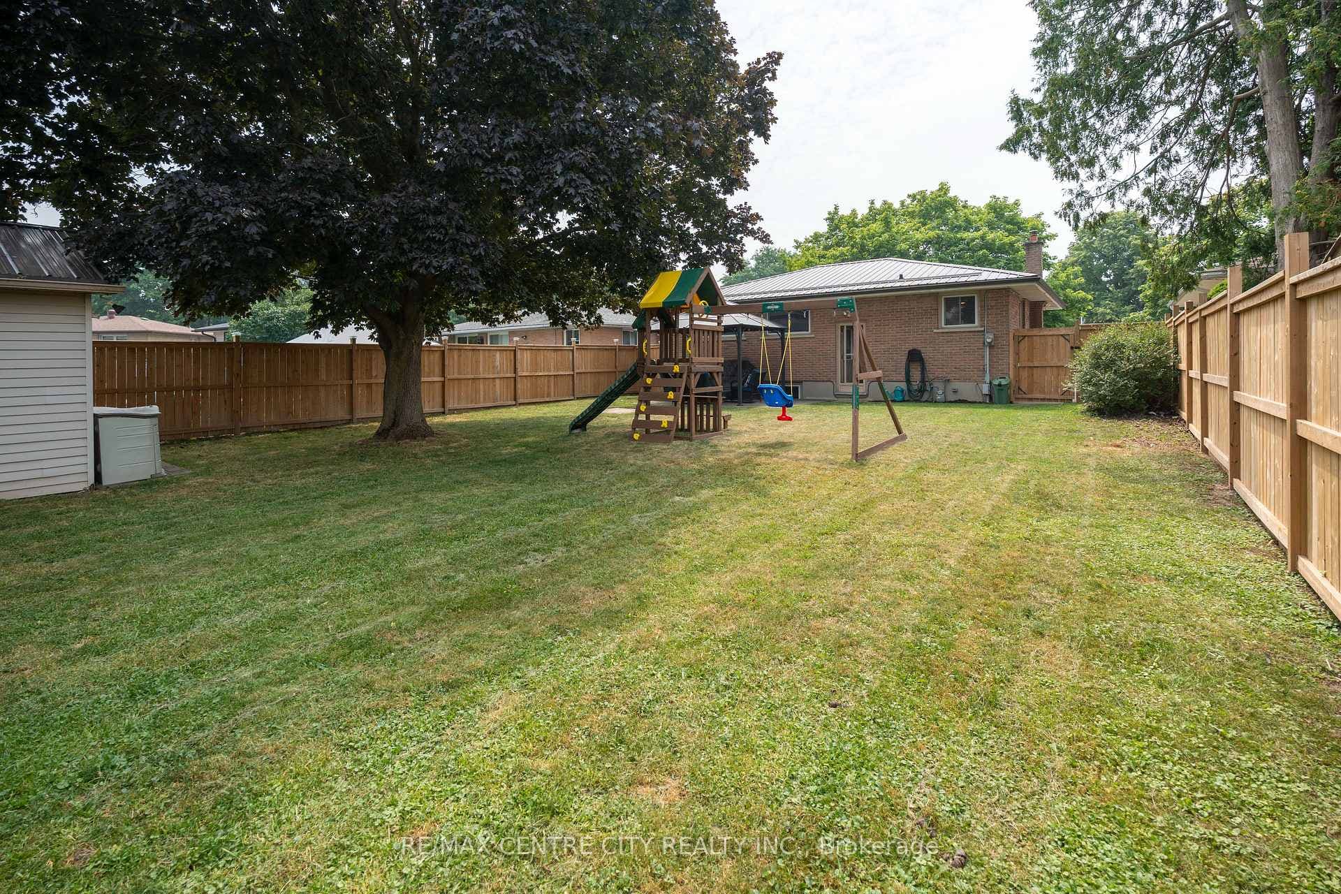 366 Hudson Drive photo 46
